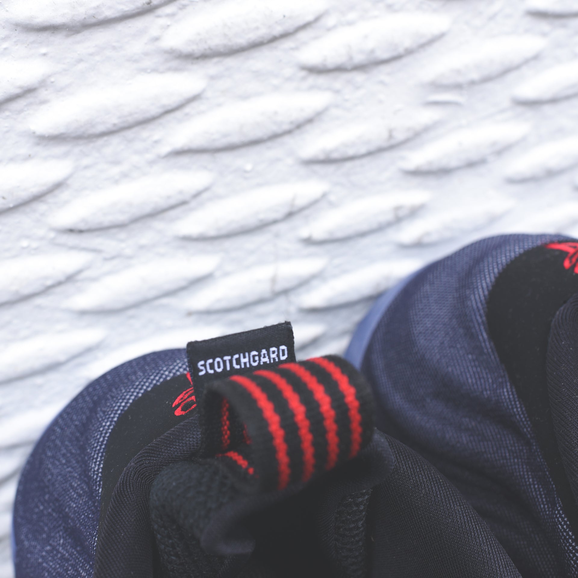 Nike Air Foamposite 1 - Obsidian / Black / University Red