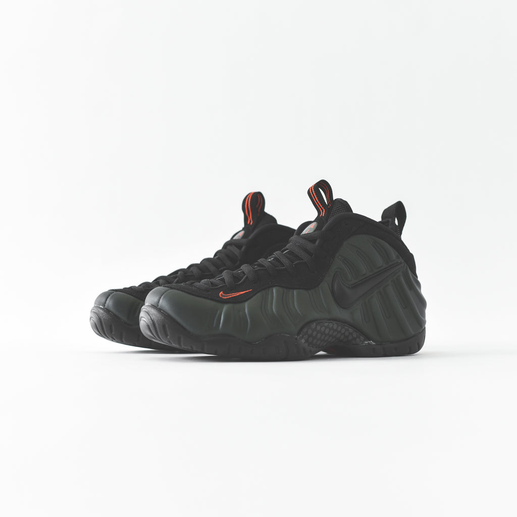 Nike Air Foamposite Pro - Sequoia / Black / Team Orange â Kith