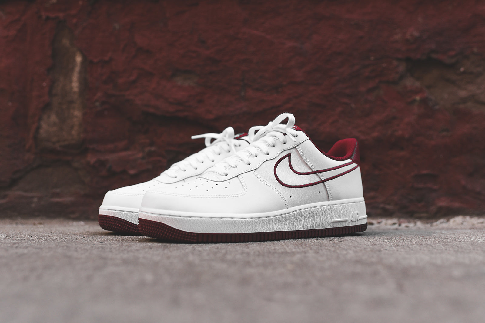 Nike Air Force 1 '07 - White / Red