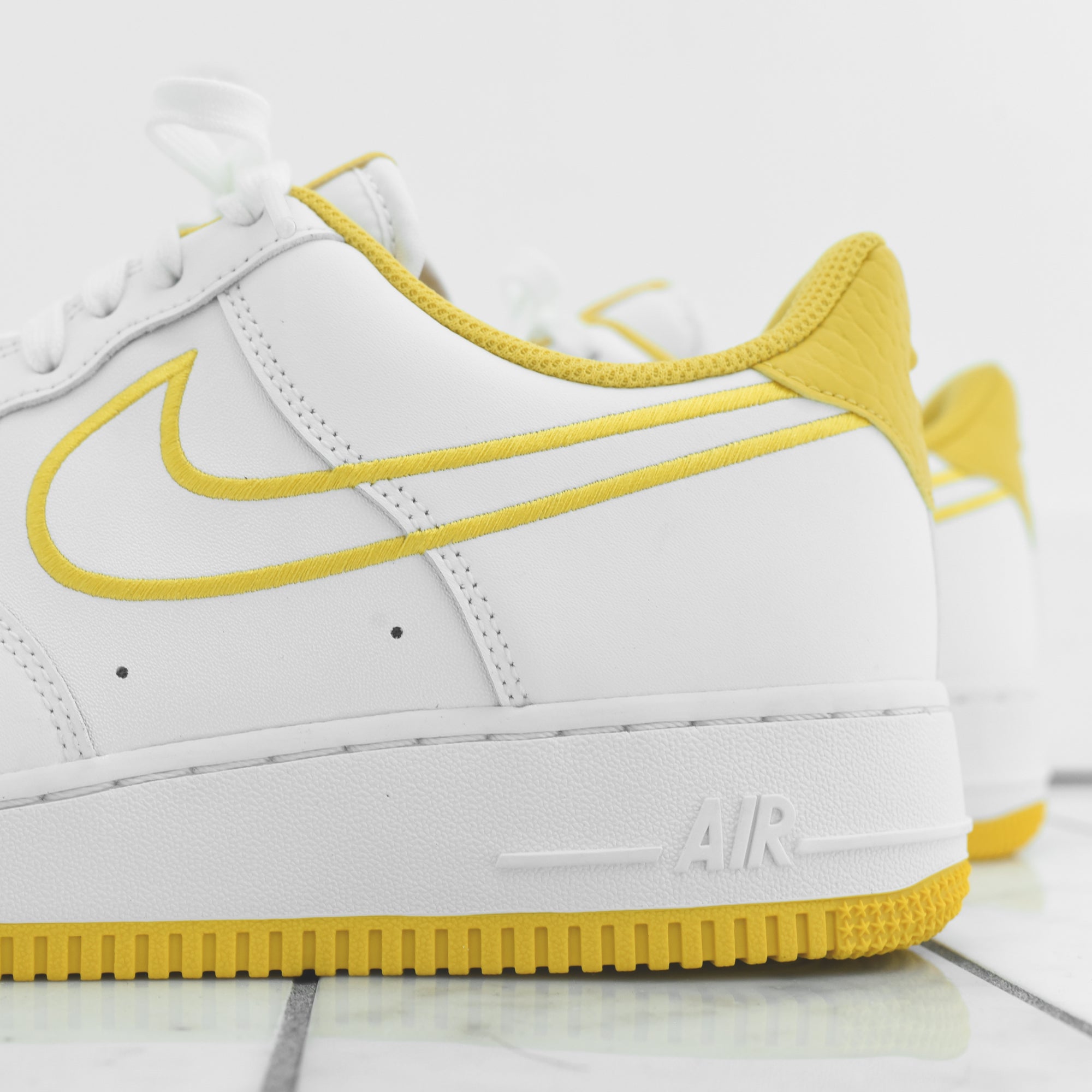 【Nike】 正規品★ Air Force 1 '07 White University Yellow Nike Air Force 1 '07 - White / Yellow – Kith