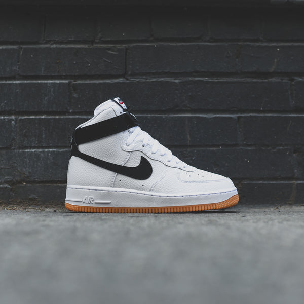 Nike air force 1 online high white black gum bottom