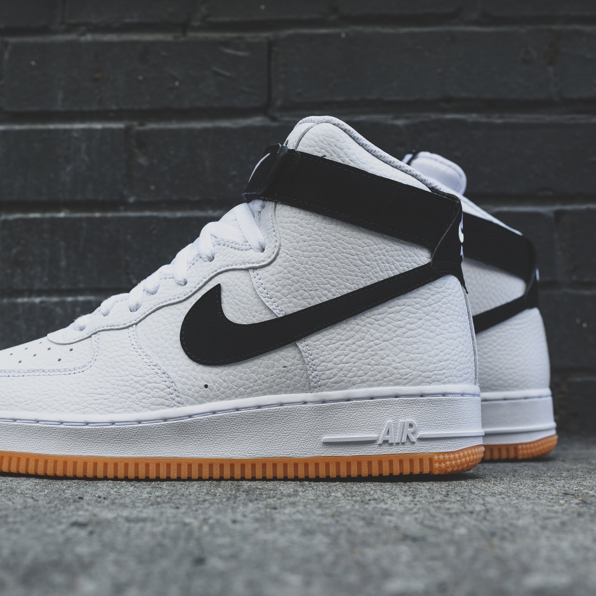 Nike Air Force 1 High '07 - White / Black / Gum