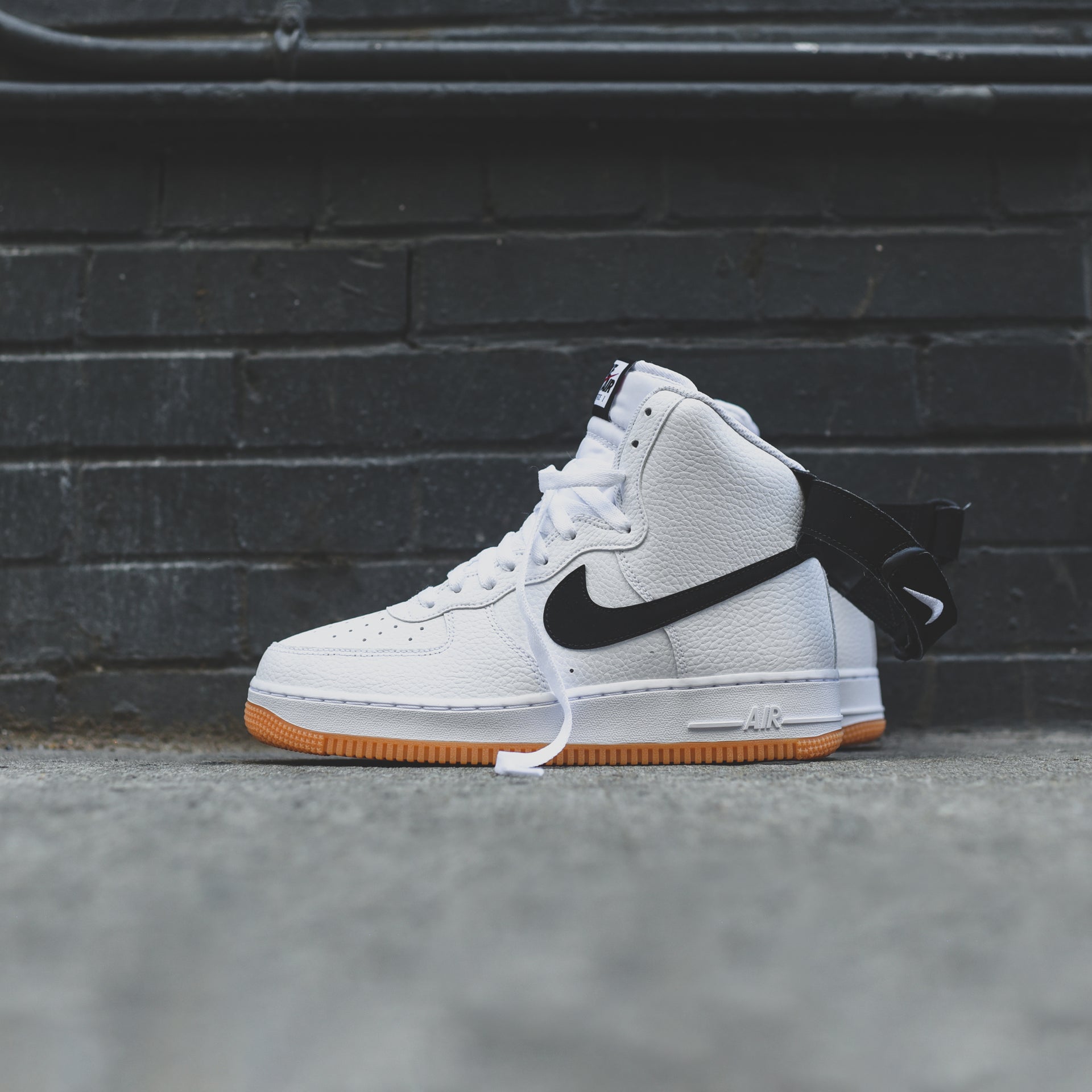 Nike Air Force 1 High '07 - White / Black / Gum
