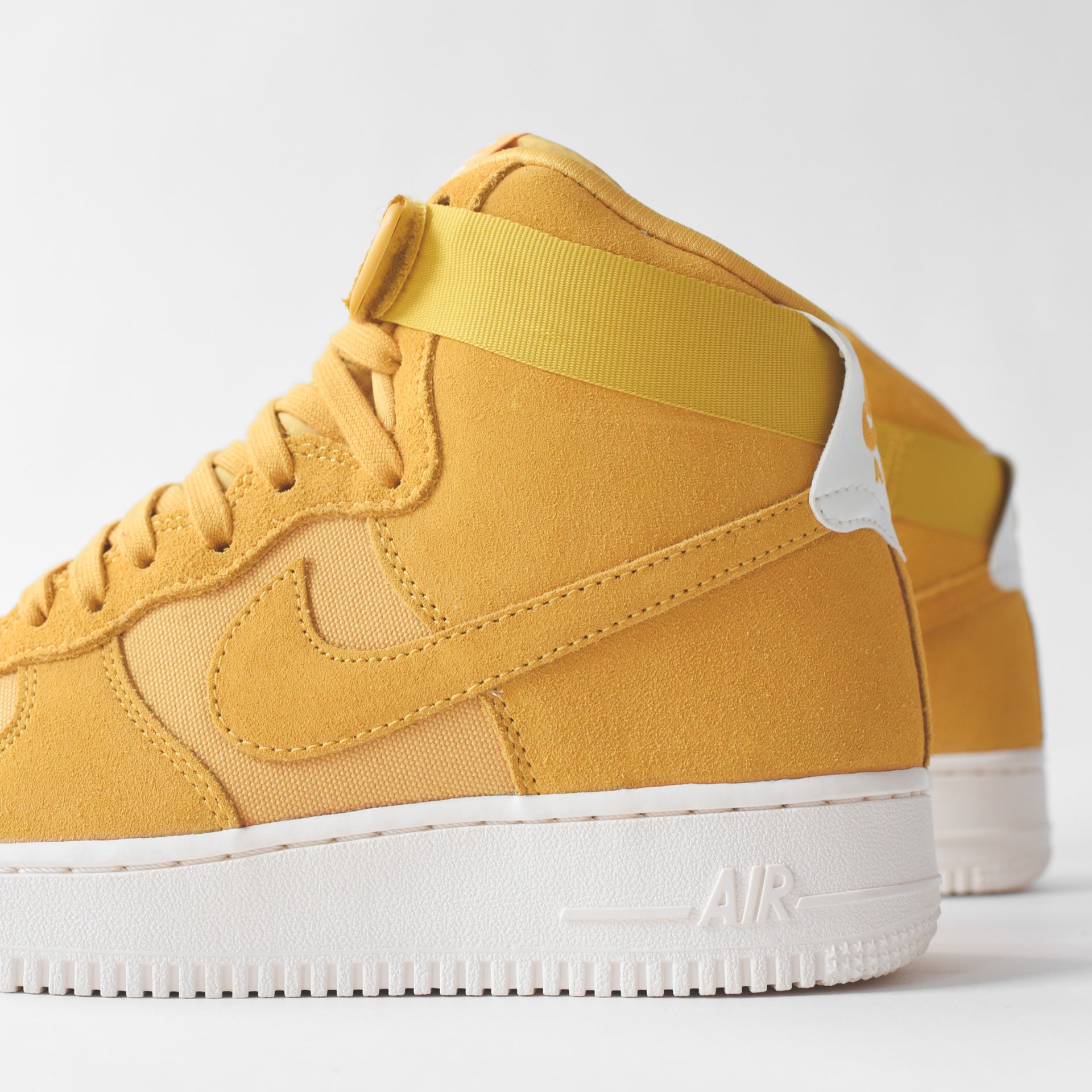 Nike Air Force 1 High - Yellow
