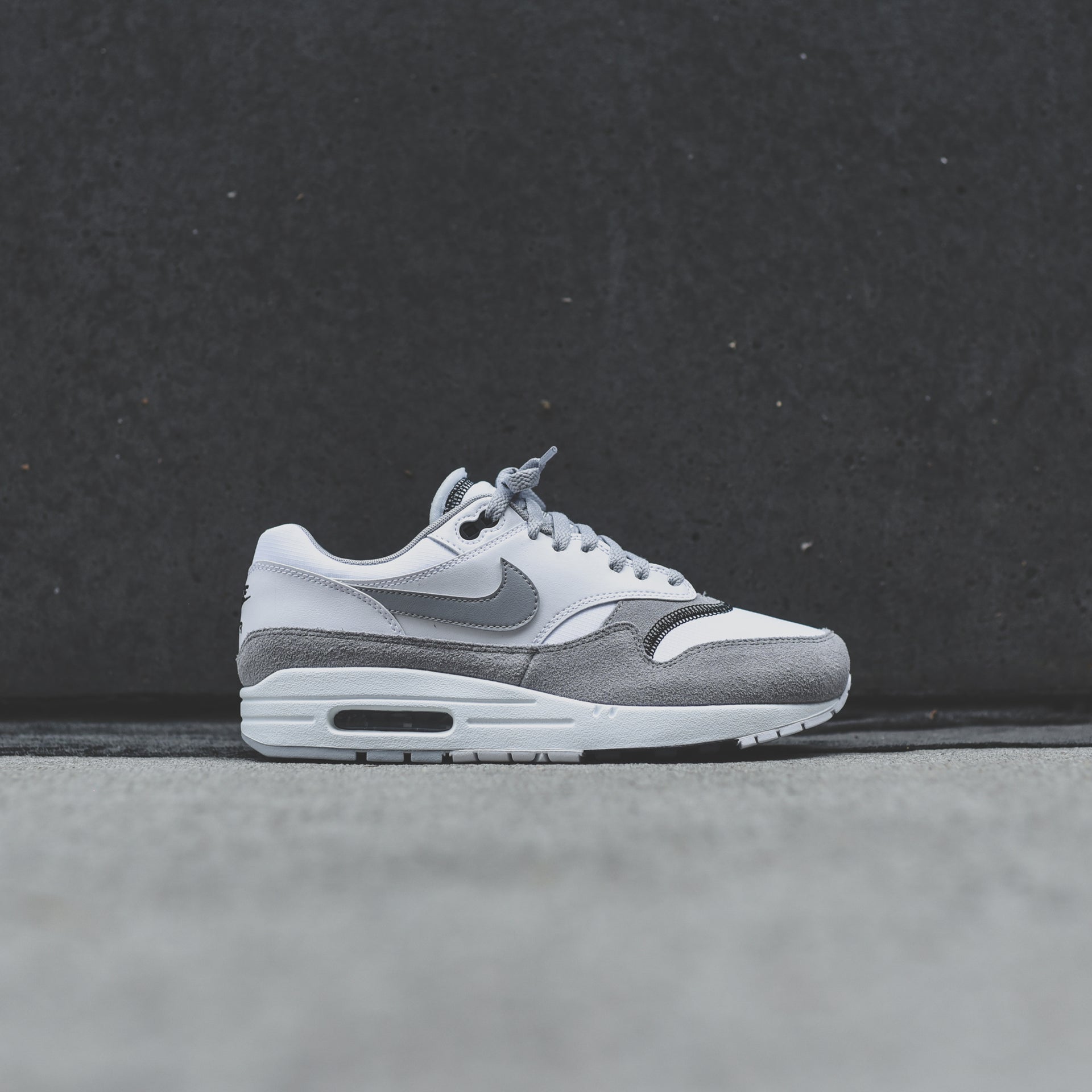 Nike Air Max 1 - White / Wolf Grey