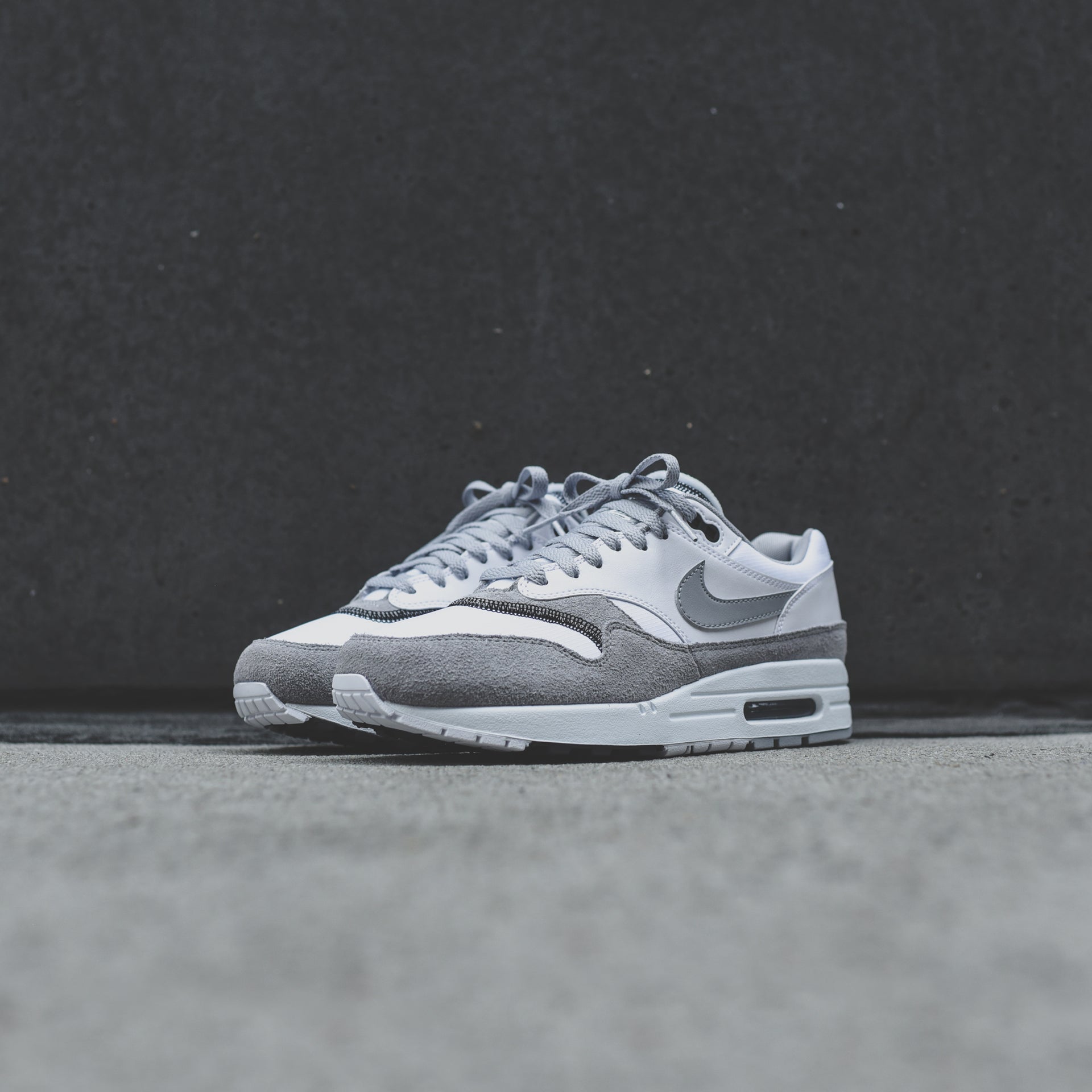 Nike Air Max 1 - White / Wolf Grey