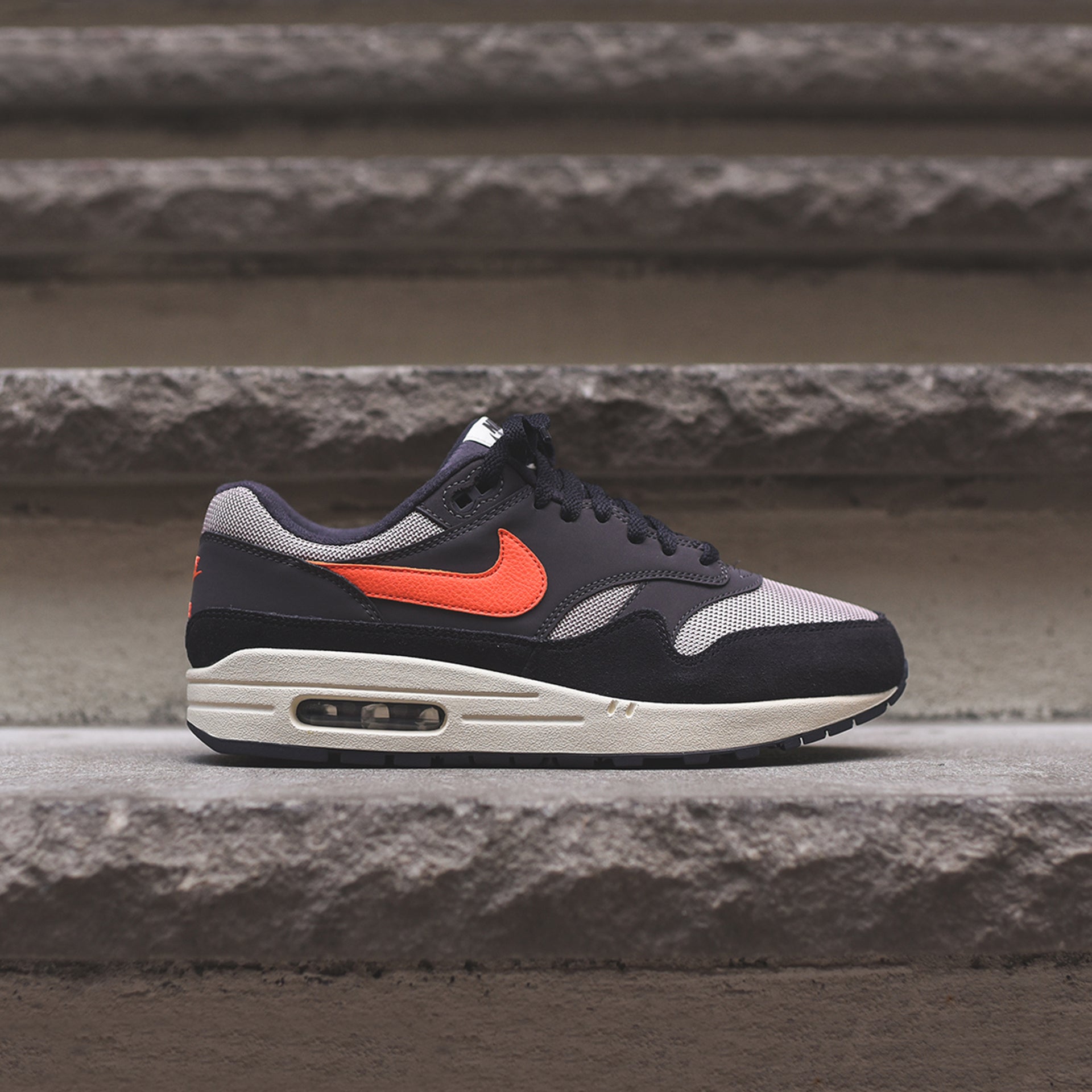 Nike Air Max 1 - Grey / Orange