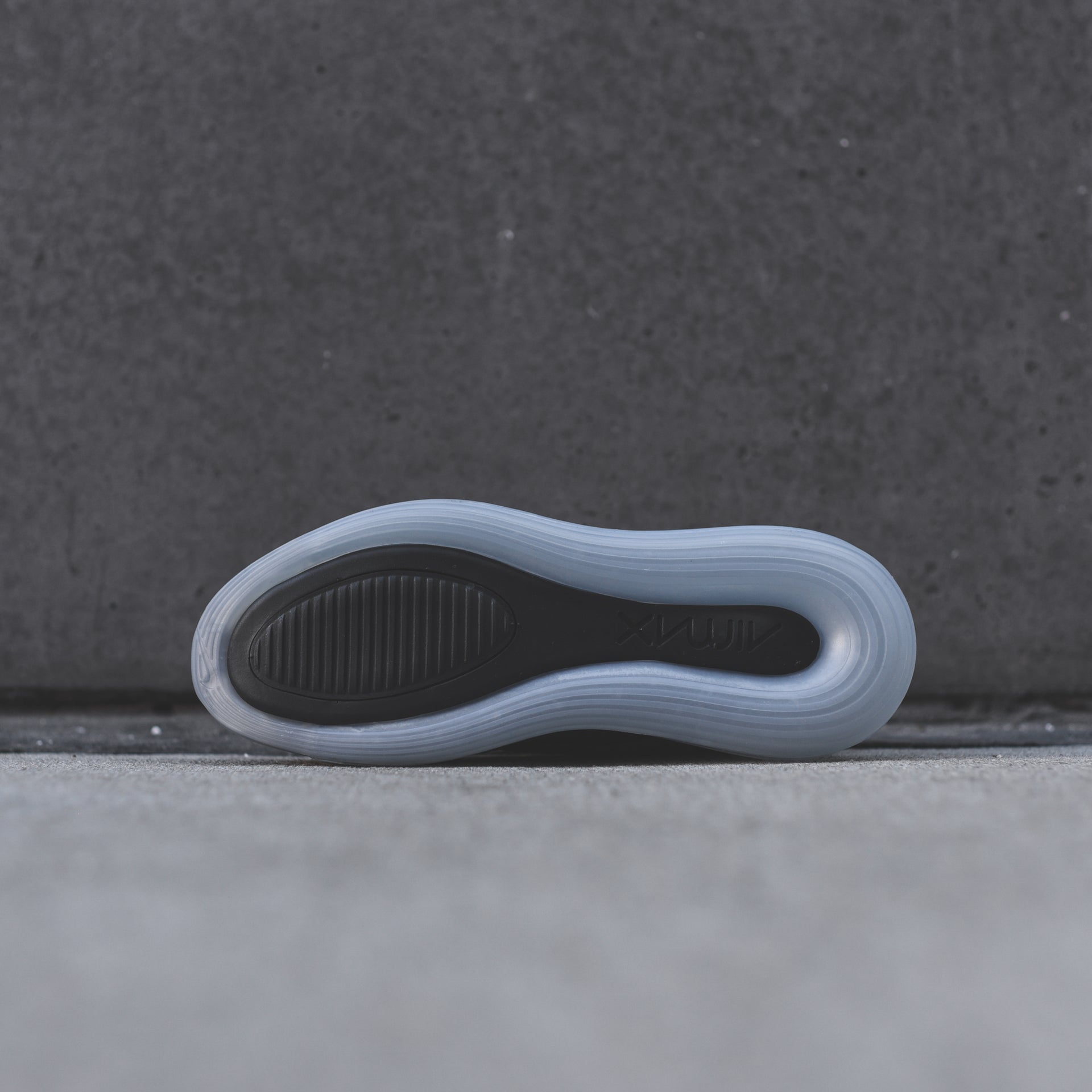 Nike WMNS Air Max 720 - Cool Grey / Black / Wolf Grey