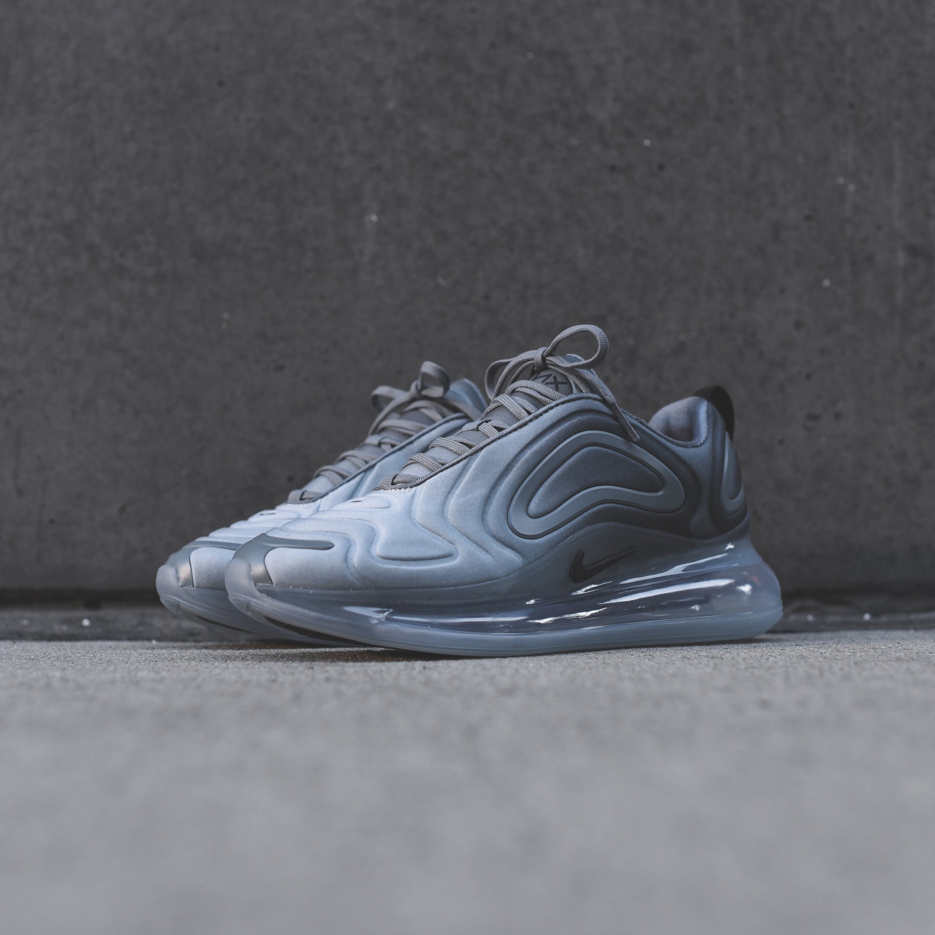 Nike WMNS Air Max 720 - Cool Grey / Black / Wolf Grey