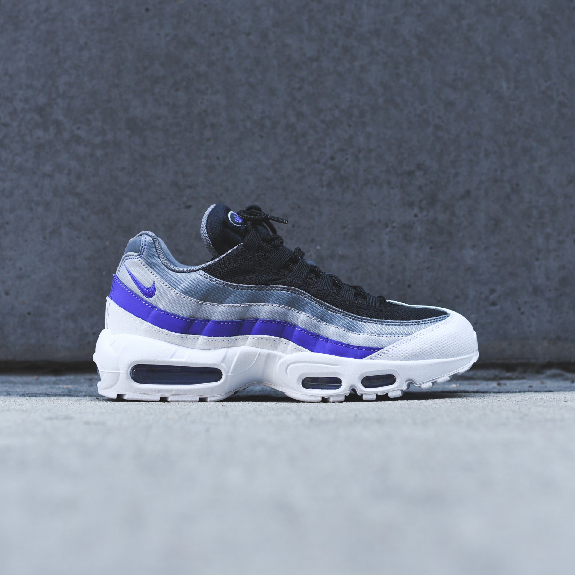 Nike Air Max 95 Essential - White / Violet