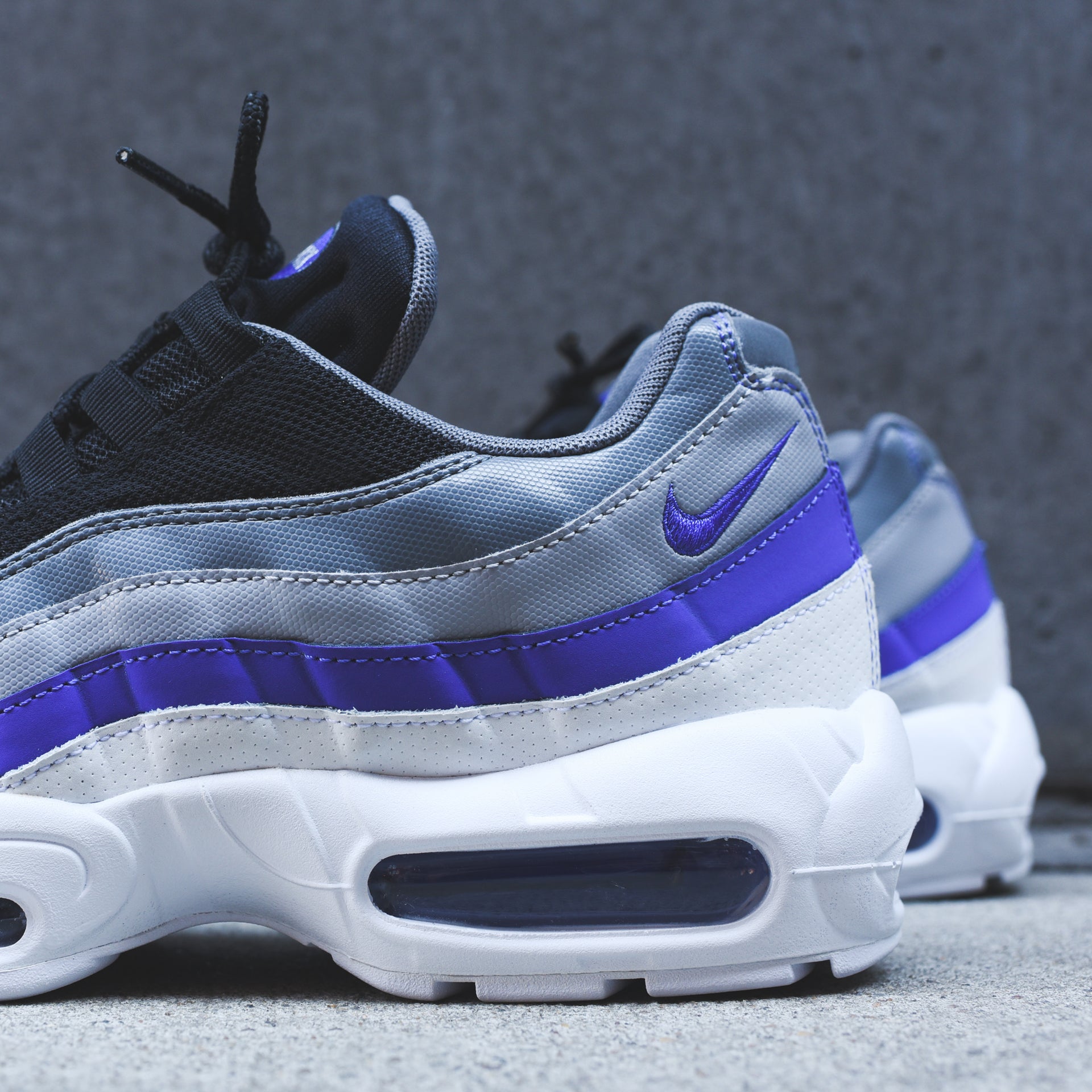 Nike Air Max 95 Essential - White / Violet