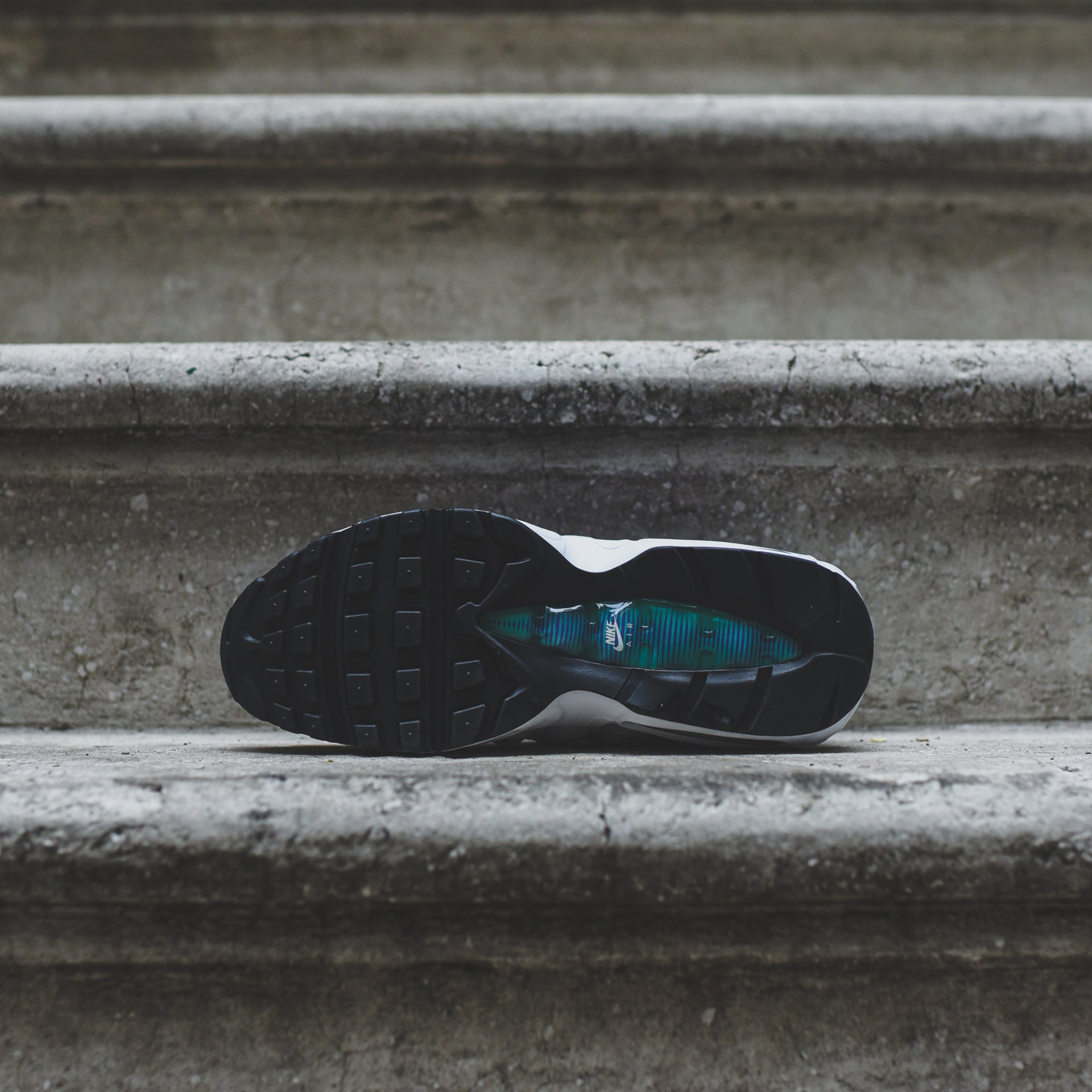Nike Air Max 95 LV8 - White / Court Purple / Emerald Green