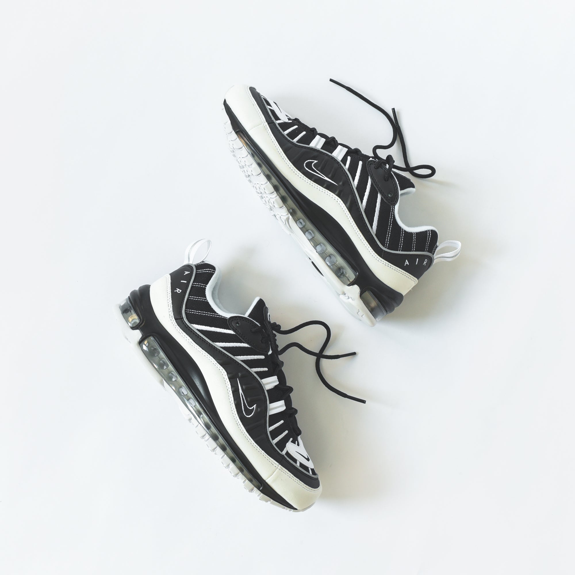 nike air max 98 black and white