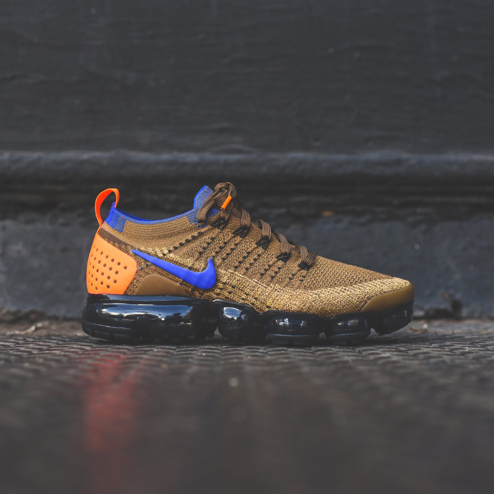 Nike Air VaporMax FK 2 - Golden Beige / Racer Blue / Club Gold