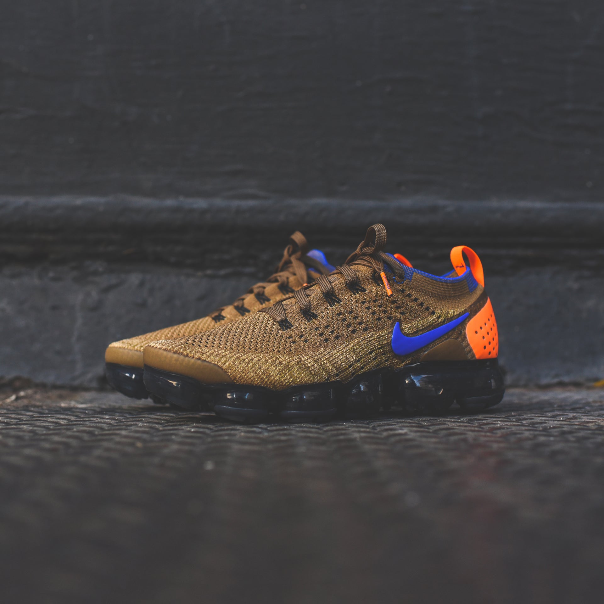 Nike Air VaporMax FK 2 - Golden Beige / Racer Blue / Club Gold