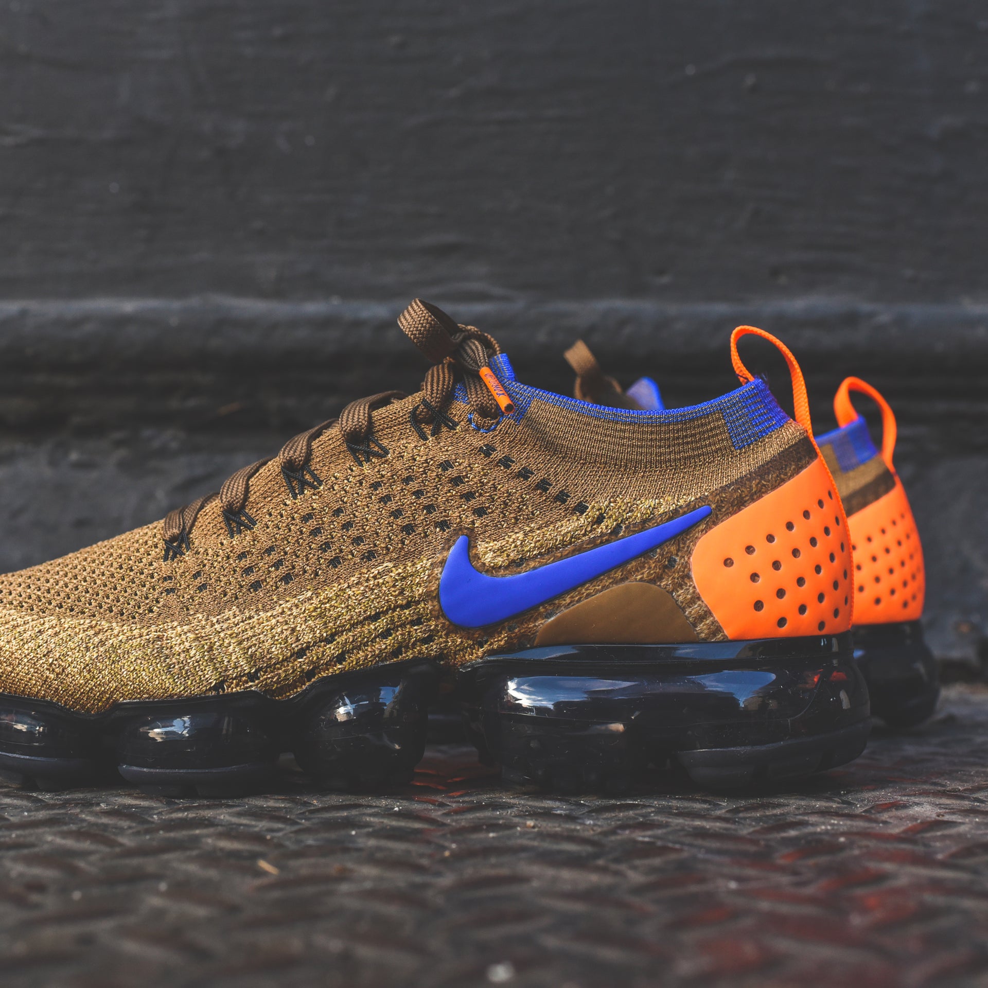 Nike Air VaporMax FK 2 - Golden Beige / Racer Blue / Club Gold