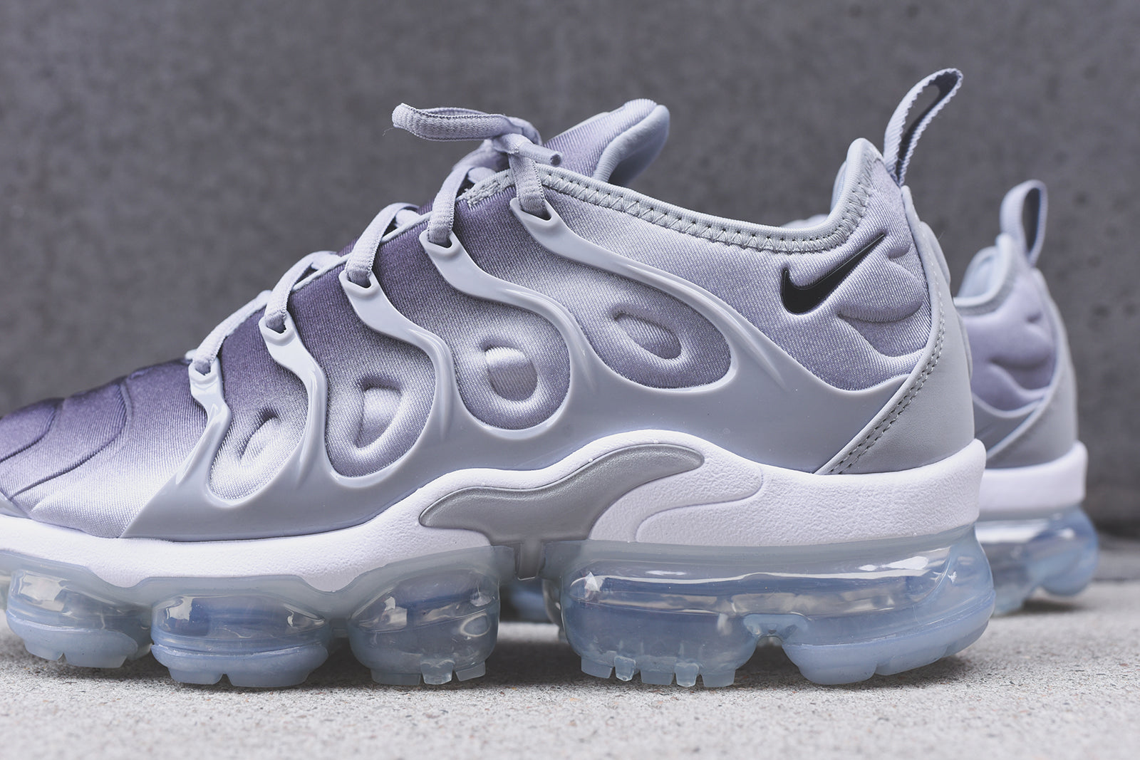 Nike Air VaporMax Plus - Grey