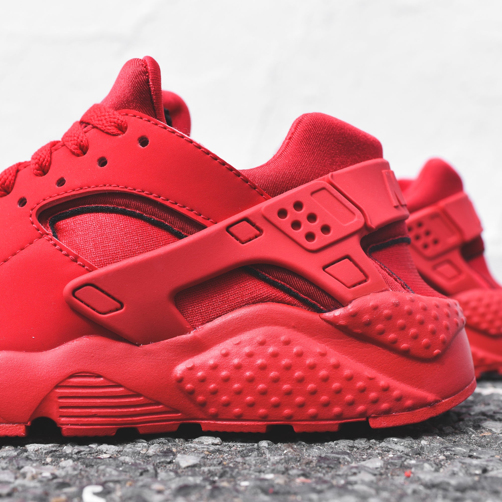 Nike Grade School Huarache Run - University Red – Kith