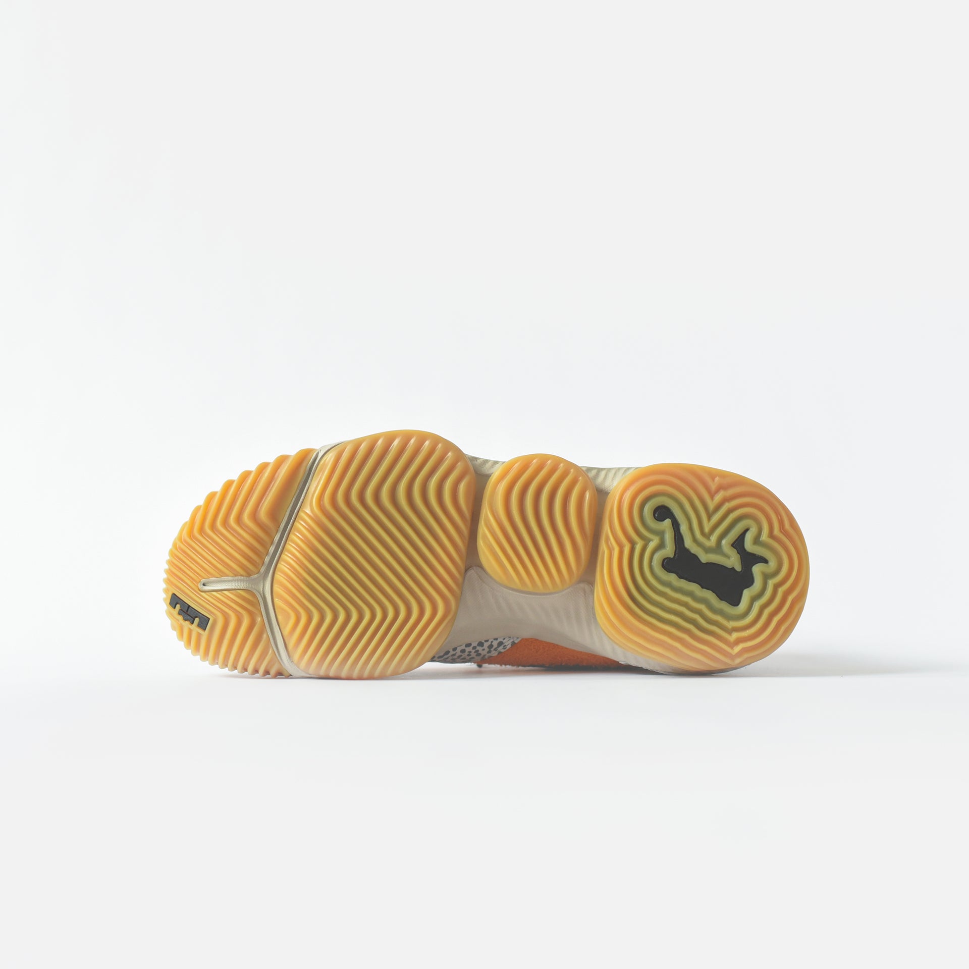 Nike x Atmos LeBron XVI Low - Kumquat / Black / Galacti