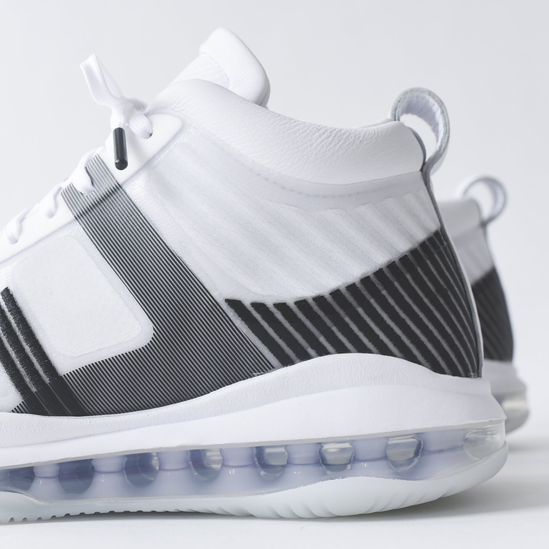 Nike x John Elliott LeBron Icon - White / Black