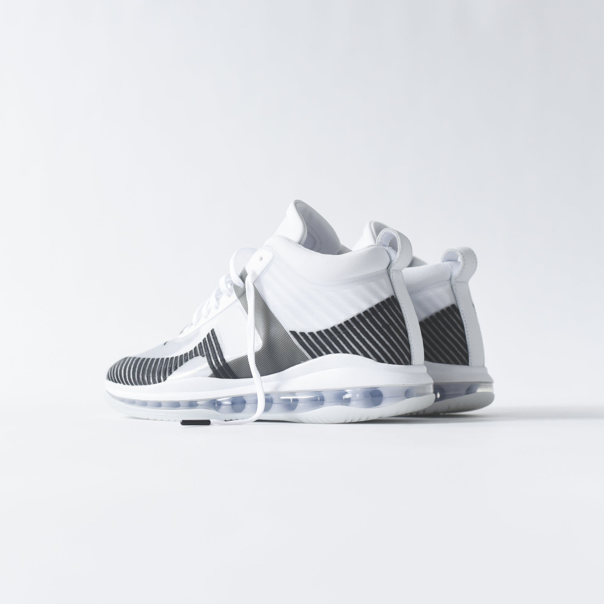 Nike x John Elliott LeBron Icon - White / Black