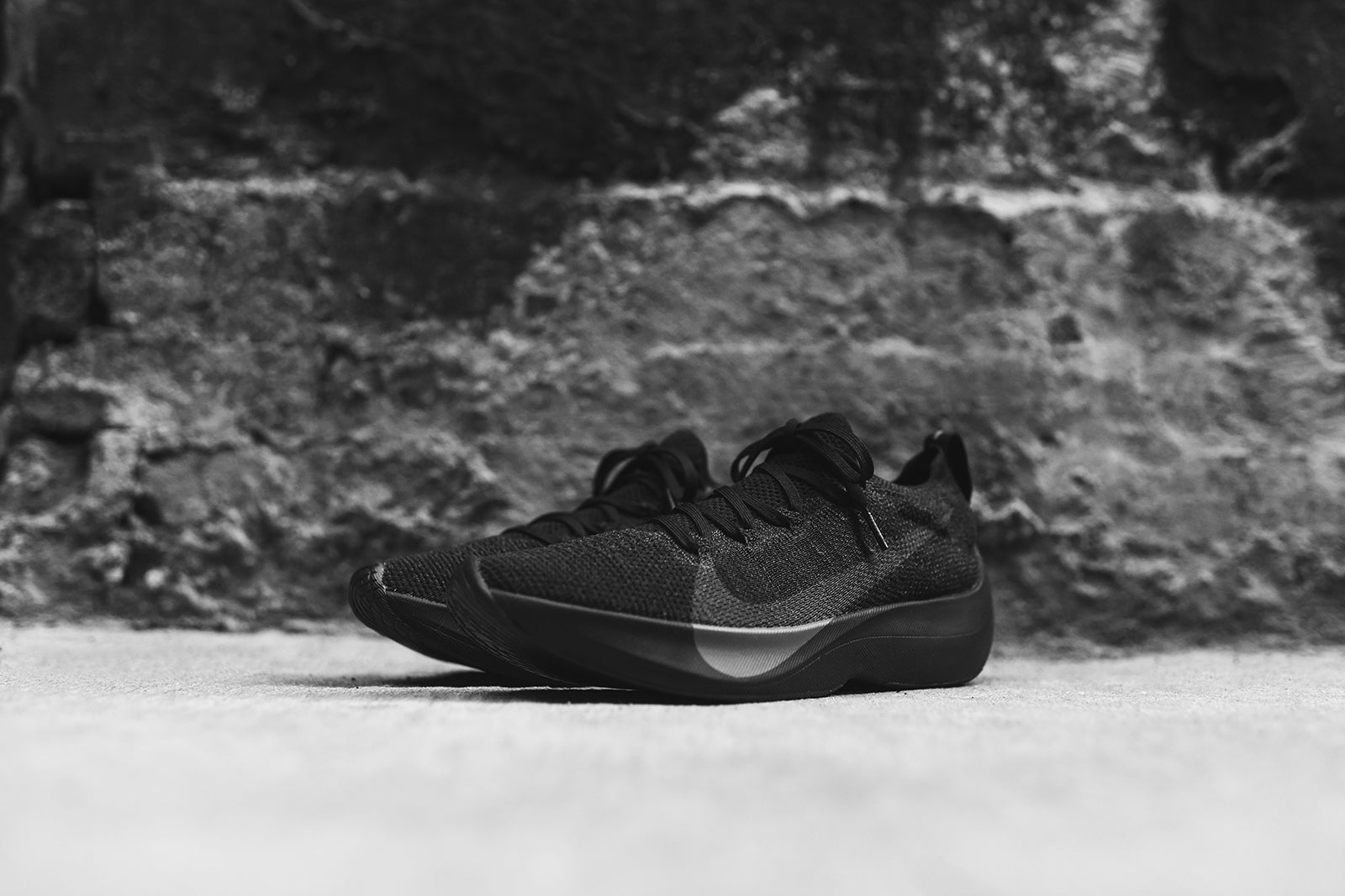 Nike Vapor Street Flyknit “Triple Black” Nike Vapor Street Flyknit Quick Look & On Feet (Black