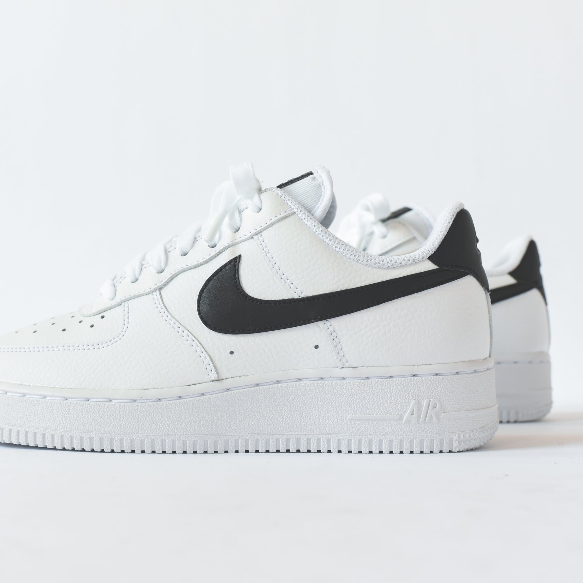Nike WMNS Air Force 1 '07 - White / Black