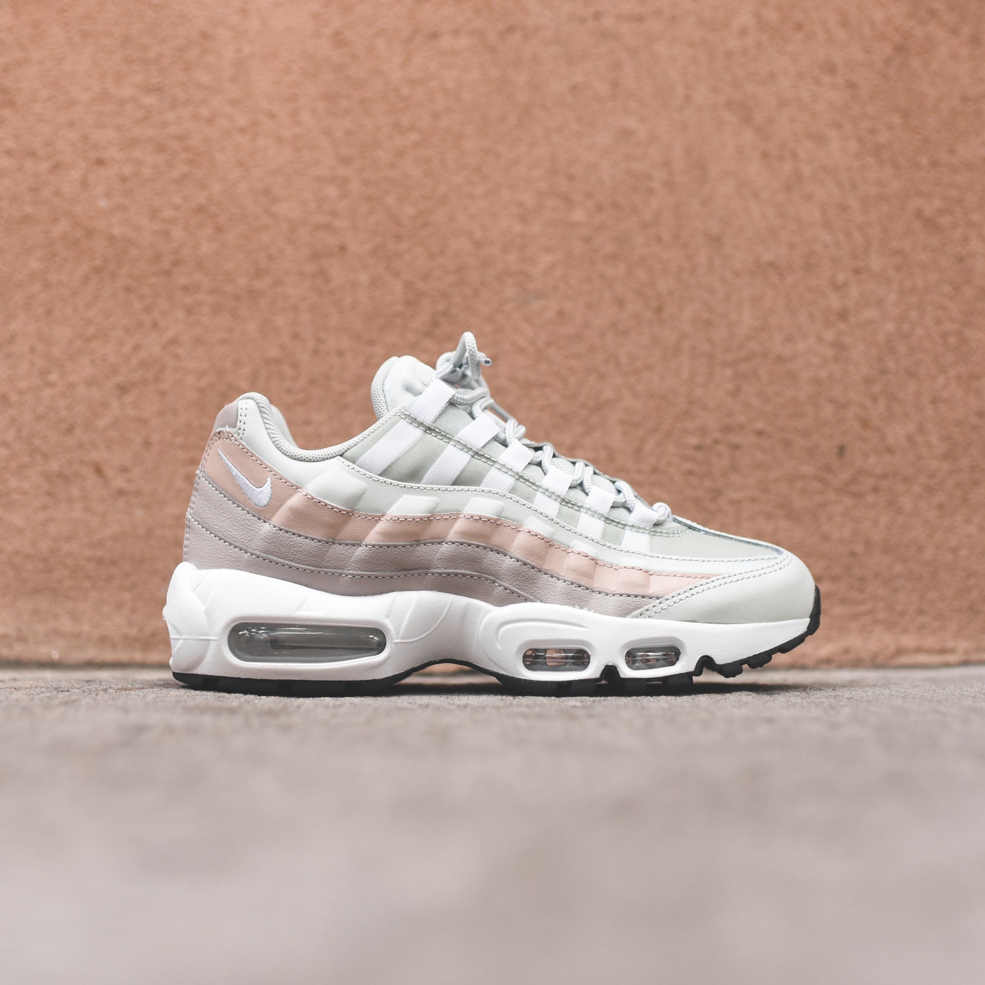 Nike WMNS Air Max 95 Silver Beige – Kith