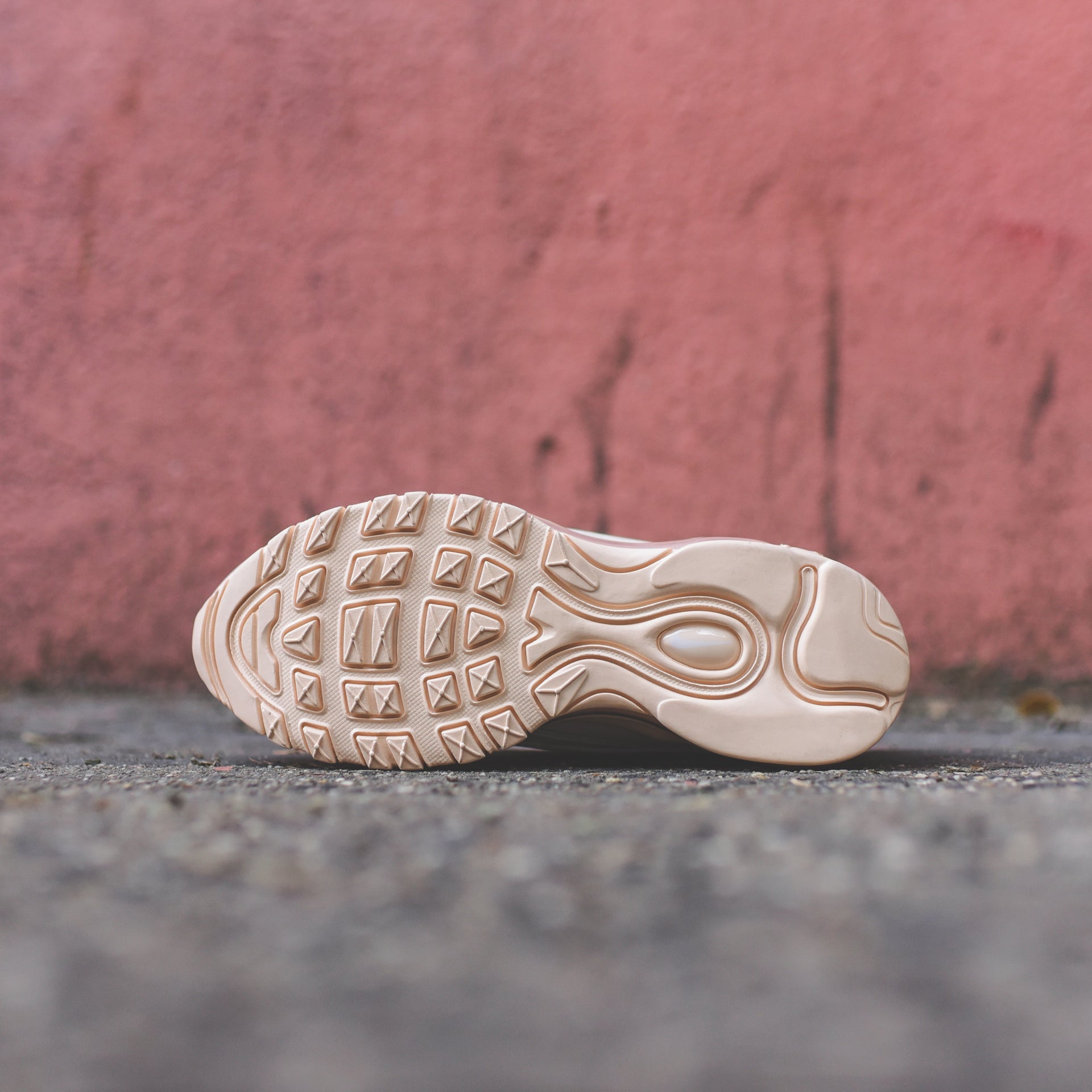 Nike WMNS Air Max Deluxe SE - Guava Ice