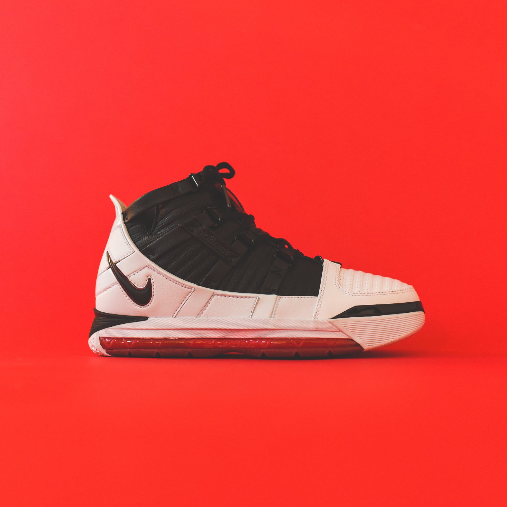 Nike Zoom LeBron III - White / Black / Varsity Crimson