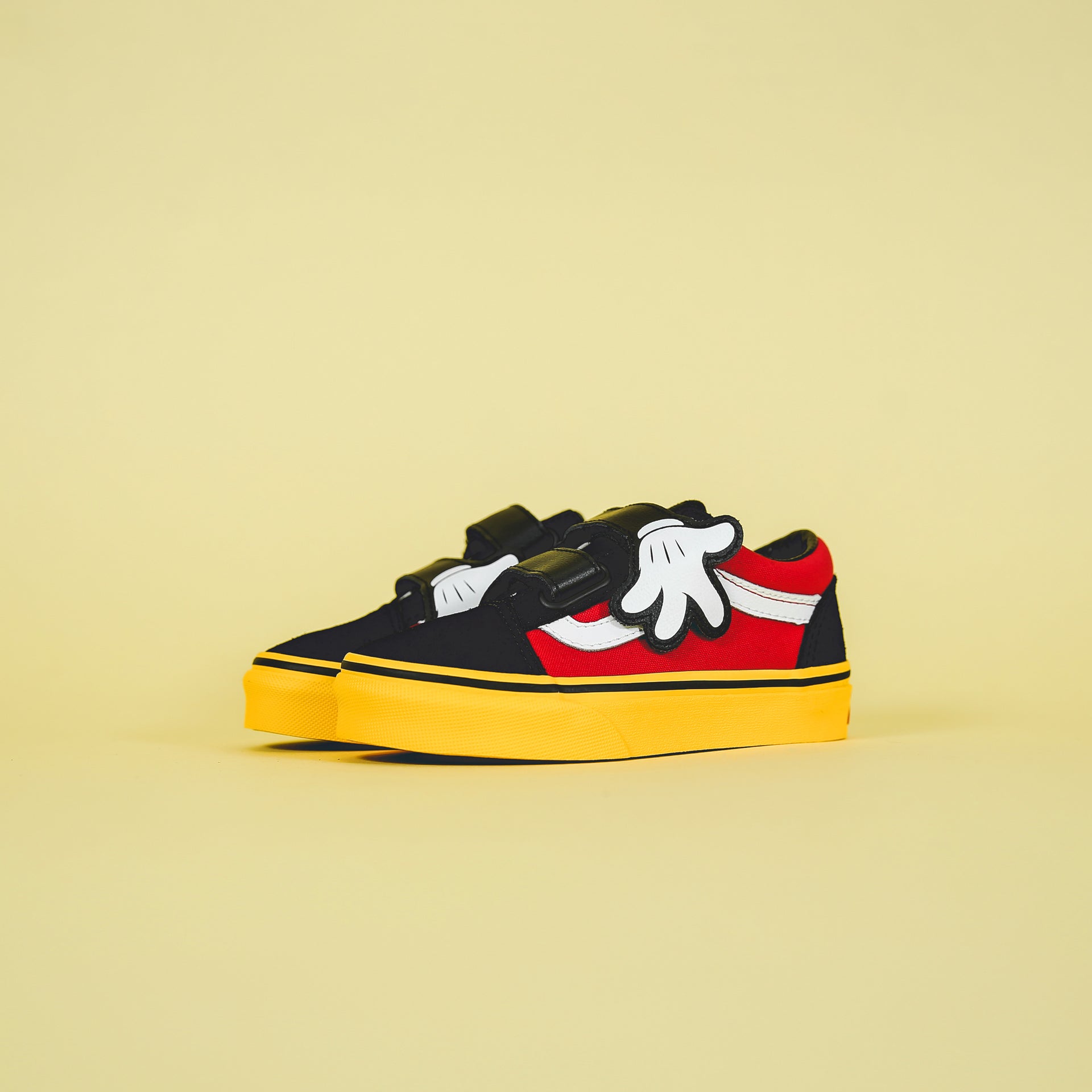 Vans x Mickey Mouse Old Skool V - Mickey Hugs / Yellow