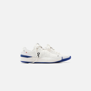 The WMNS Roger Pro by On - White / Indigo