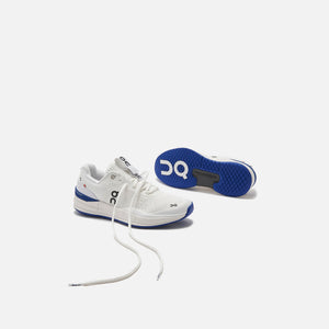 The WMNS Roger Pro by On - White / Indigo