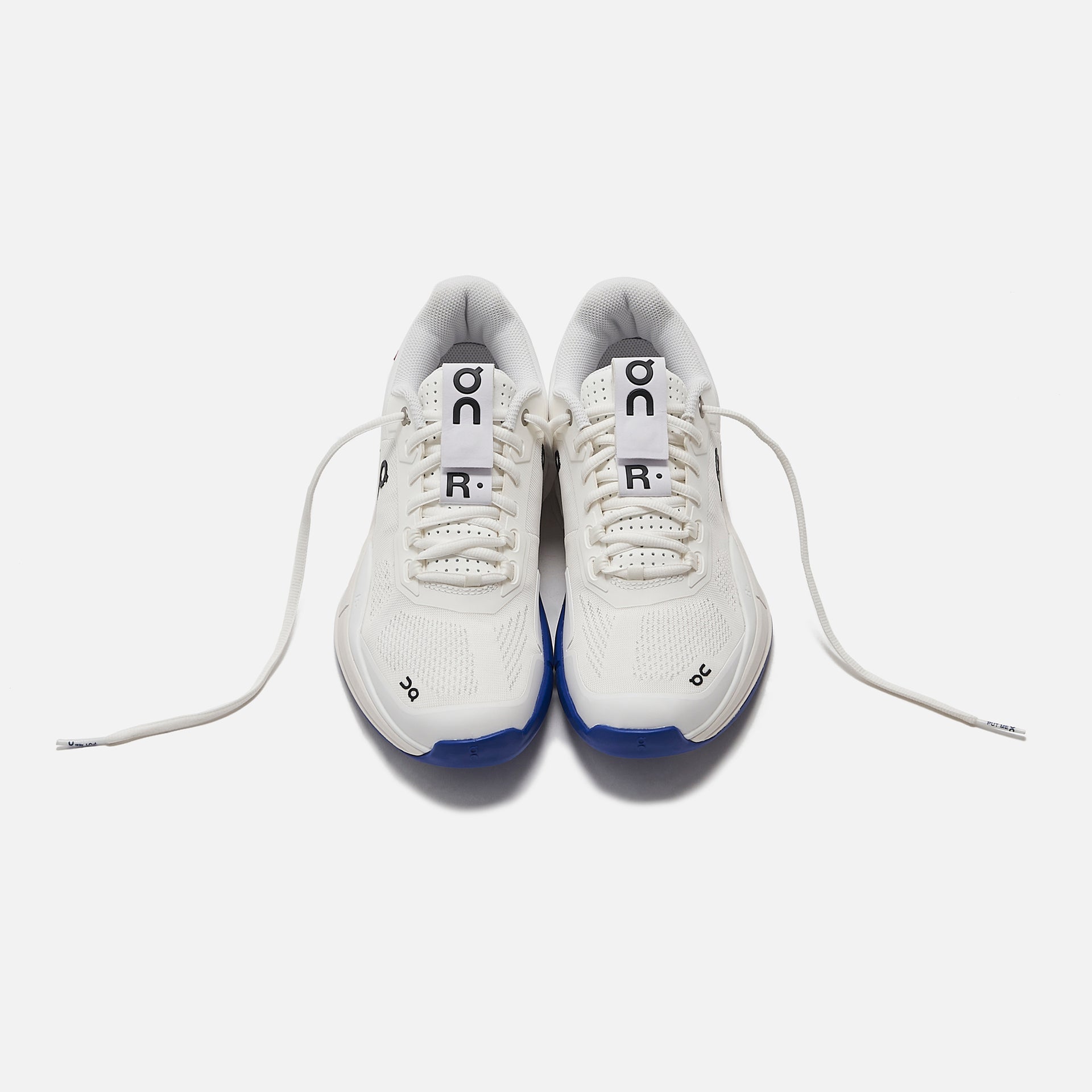 The WMNS Roger Pro by On - White / Indigo