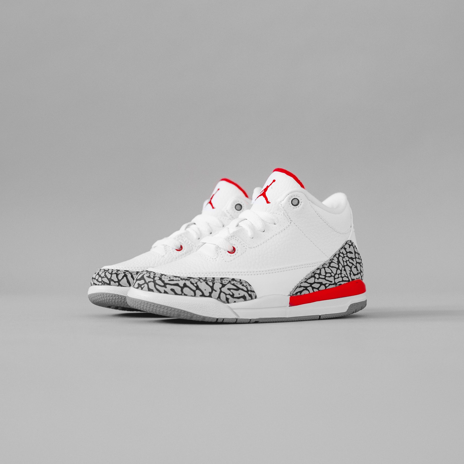 Nike Pre-School Air Jordan 3 Retro - White / Fire Red / Cement Grey / Black