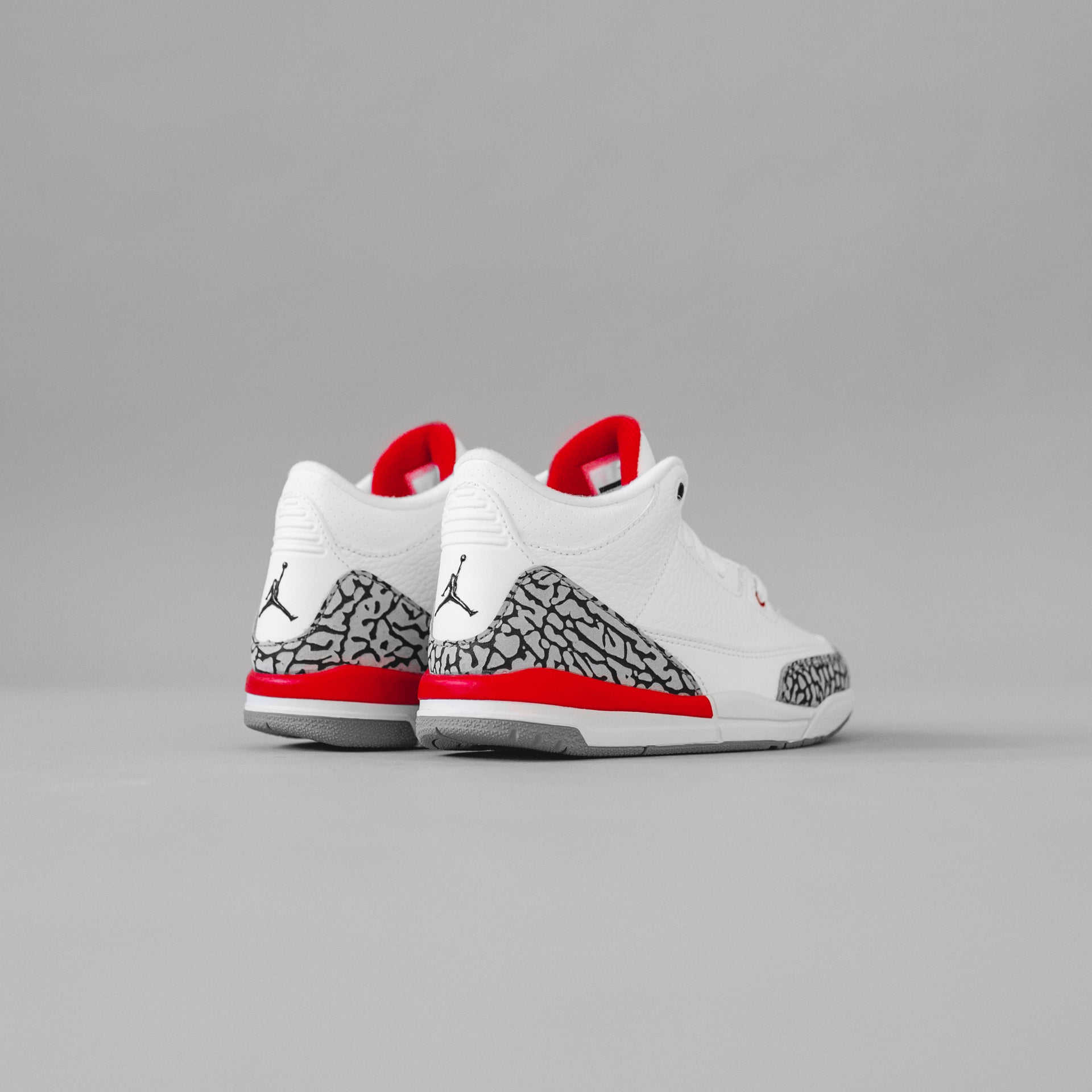 Nike Pre-School Air Jordan 3 Retro - White / Fire Red / Cement Grey / Black