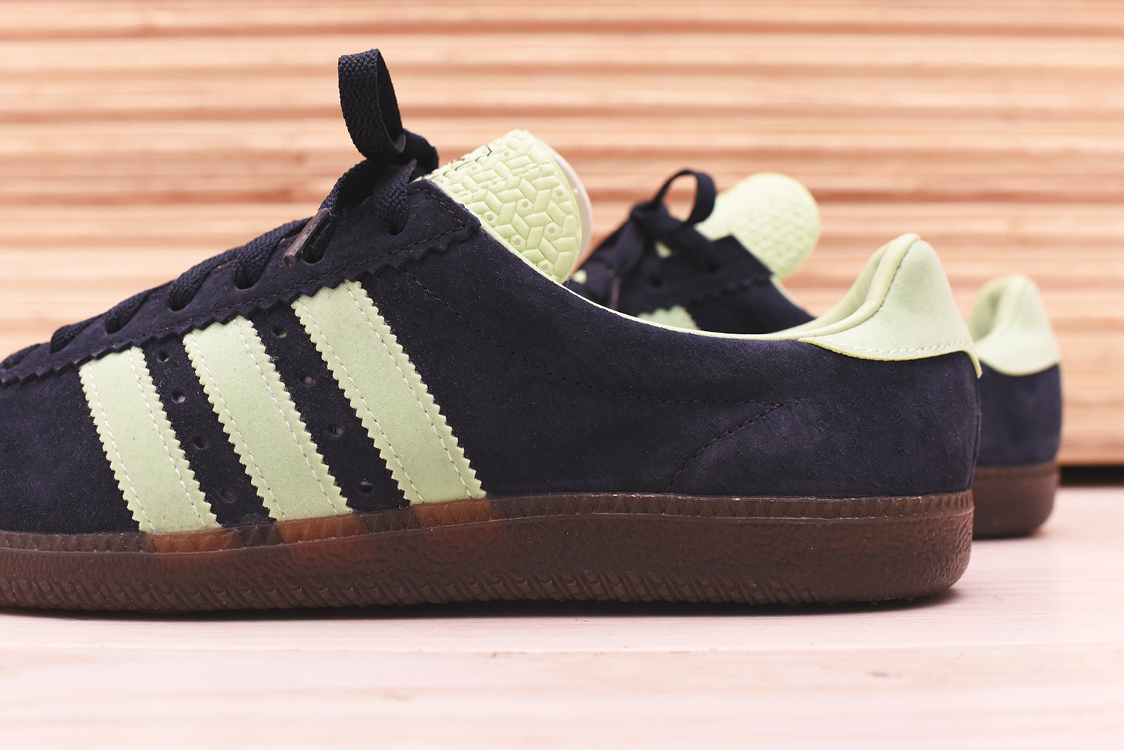 靴 adidas Padiham SPZL 28cm adidas Originals Padiham SPZL - Navy – Kith