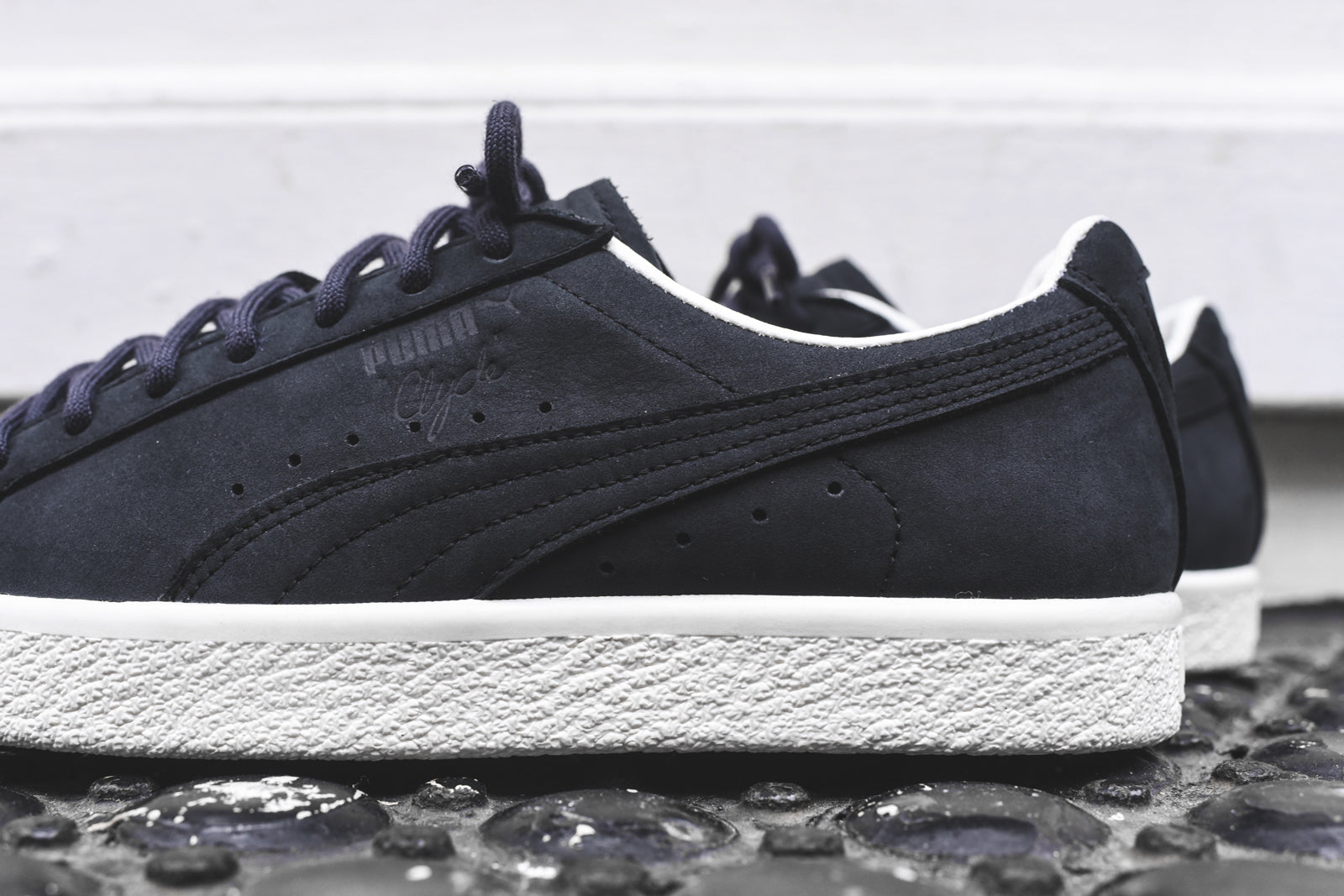 Puma Clyde Frosted - Black / White