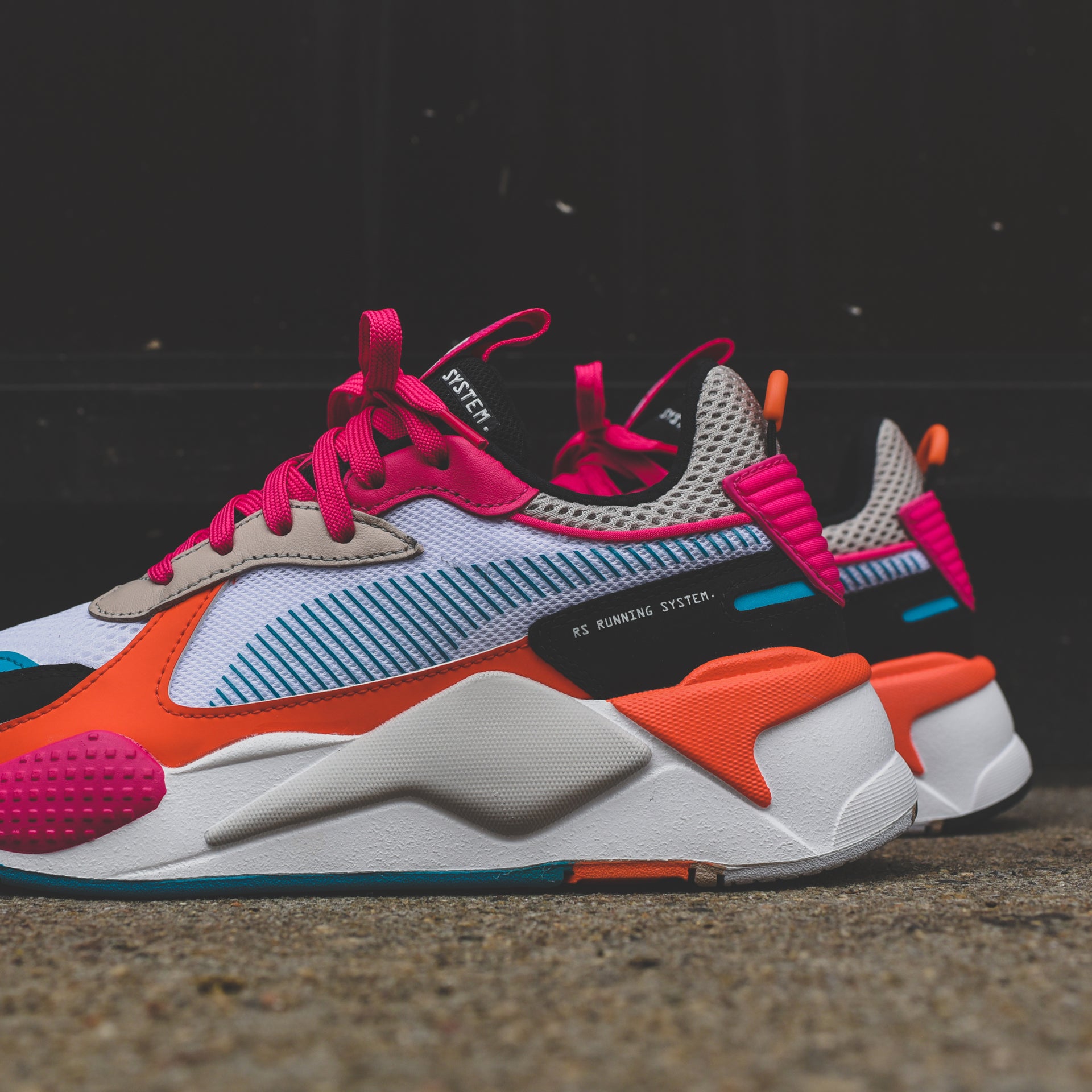 Puma WMNS RS-X Toys - White / Black / Fuchsia Purple