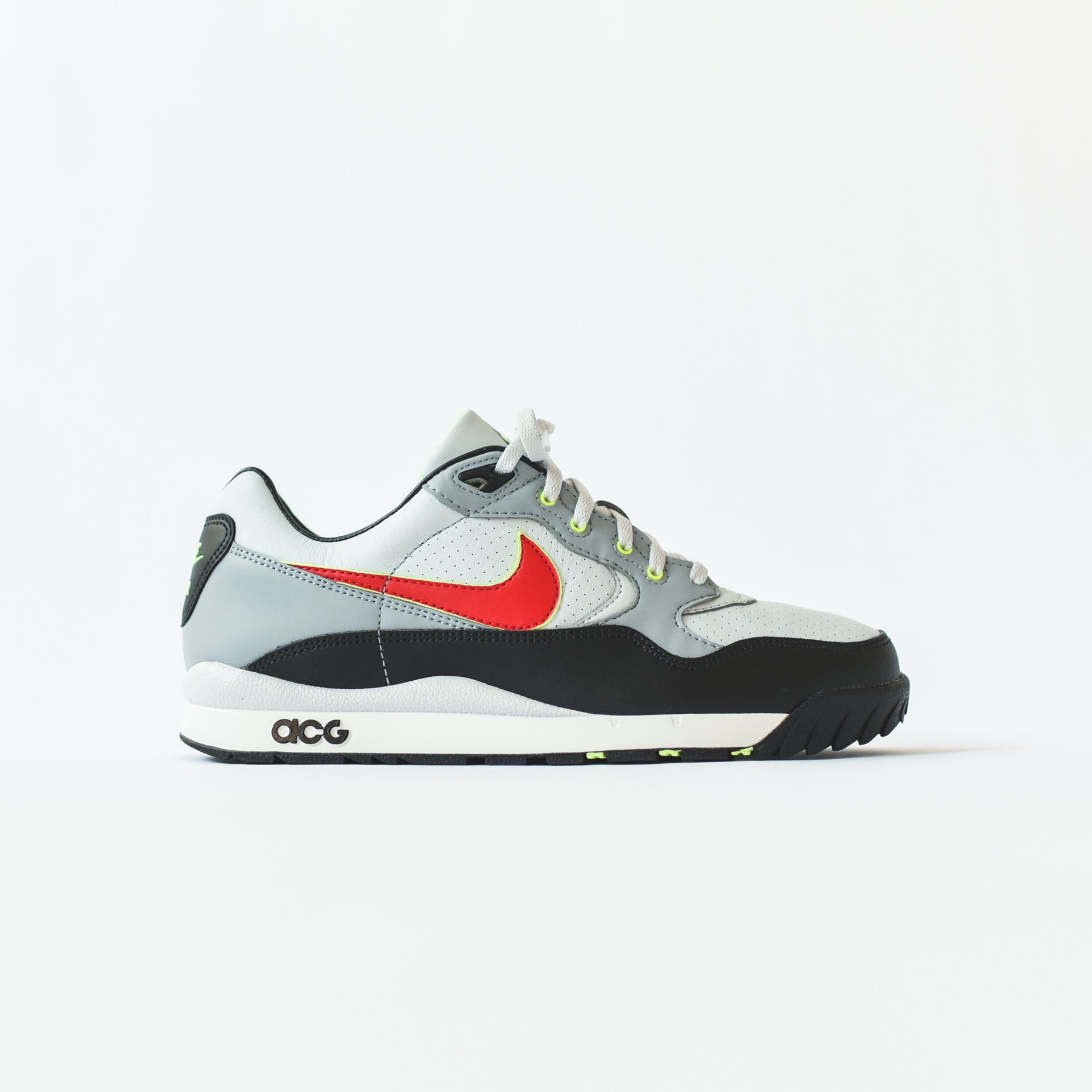 Nike ACG Air Wildwood - Pure Platinum / Comet Red / Mist