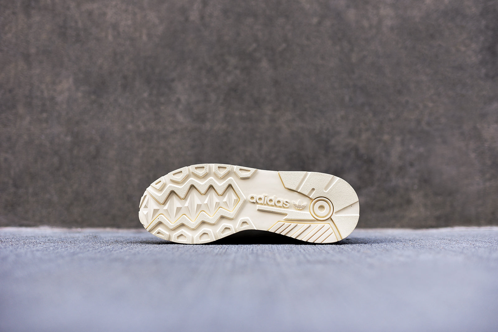 adidas Consortium x Solebox Quesence - Grey
