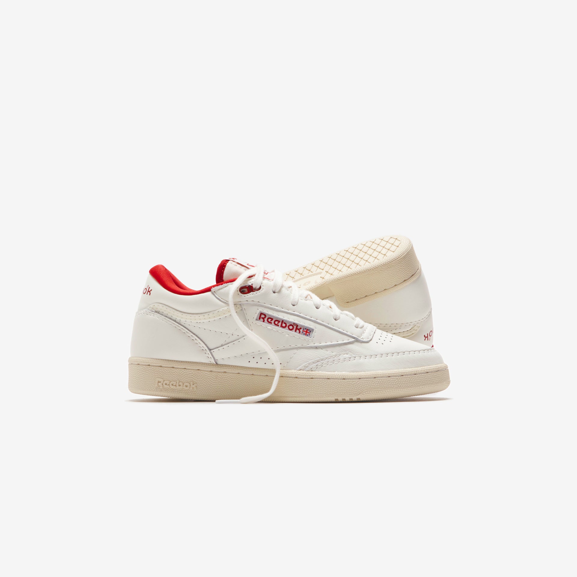 Reebok Club C Mid II Vintage - Chalk / Alabaster / Flash Red