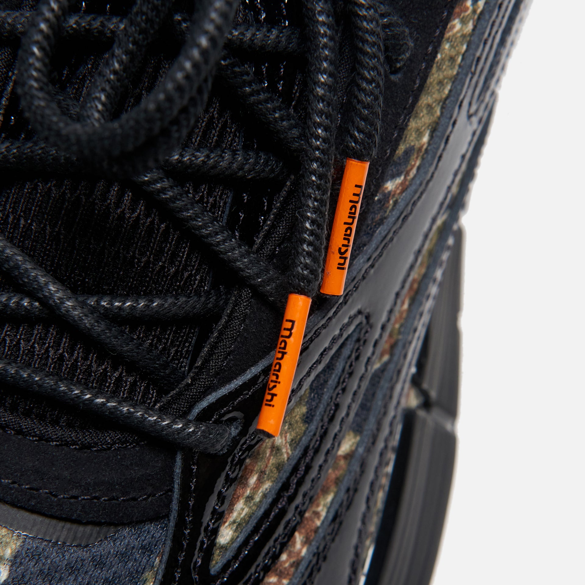 Reebok x Maharishi Zig Kinetica 2.5 Core - Black / High Vis Orange / Warm Olive