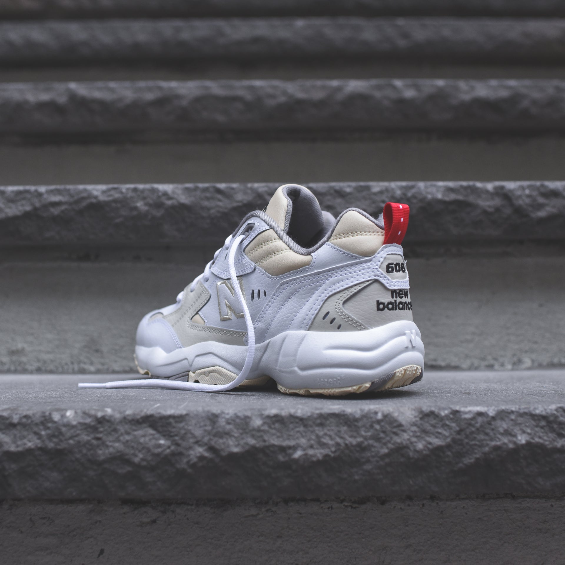 New Balance V1 - White / Yellow