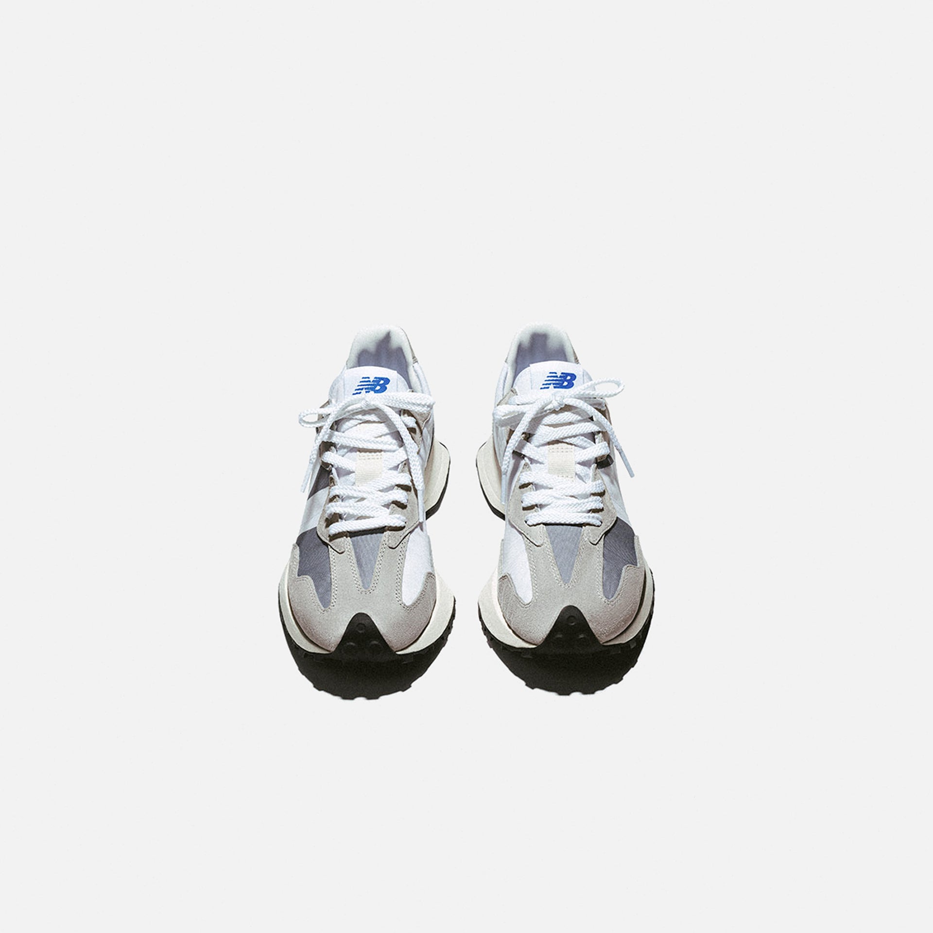 New Balance 327 - Grey / White