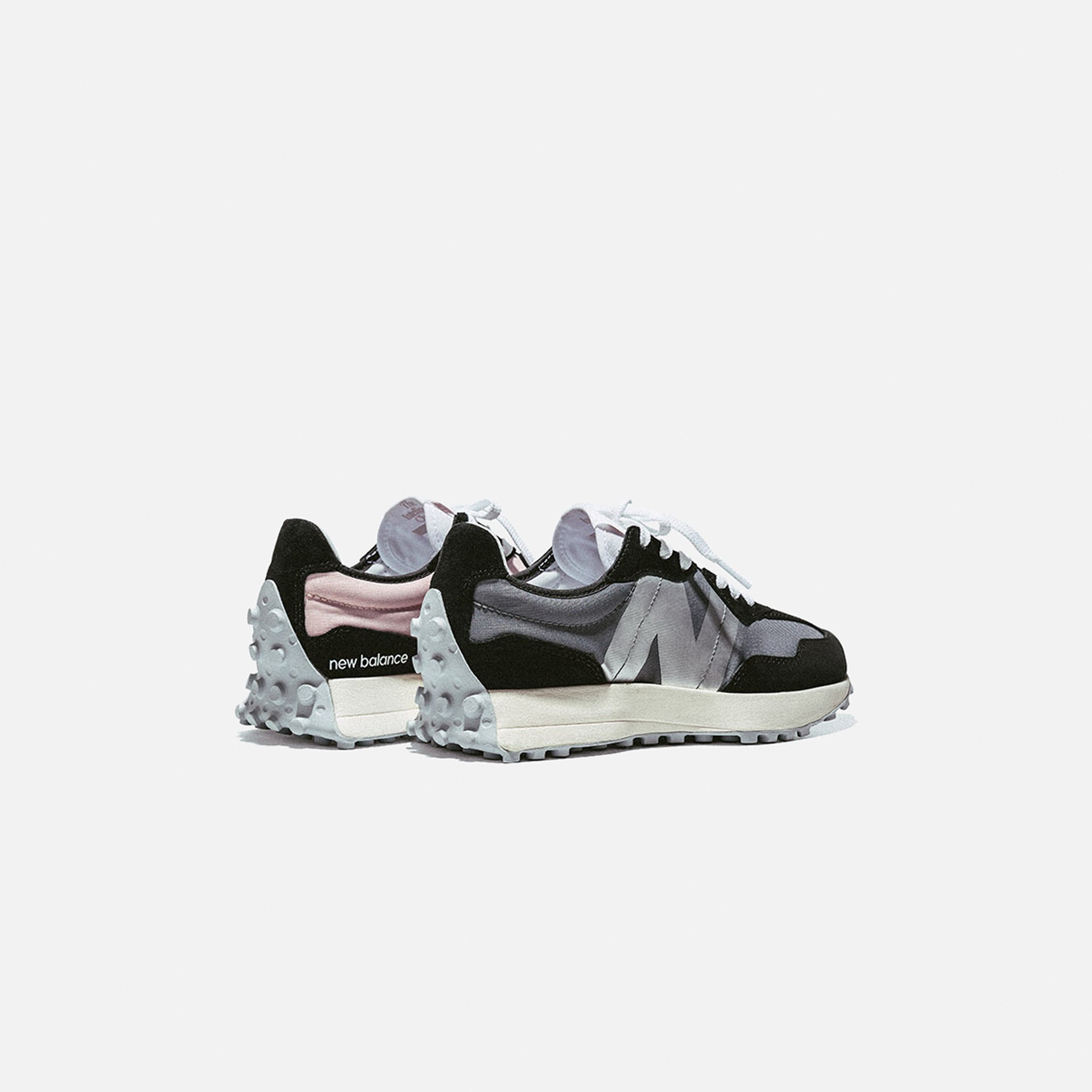 New Balance WMNS 327 - Grey / Black