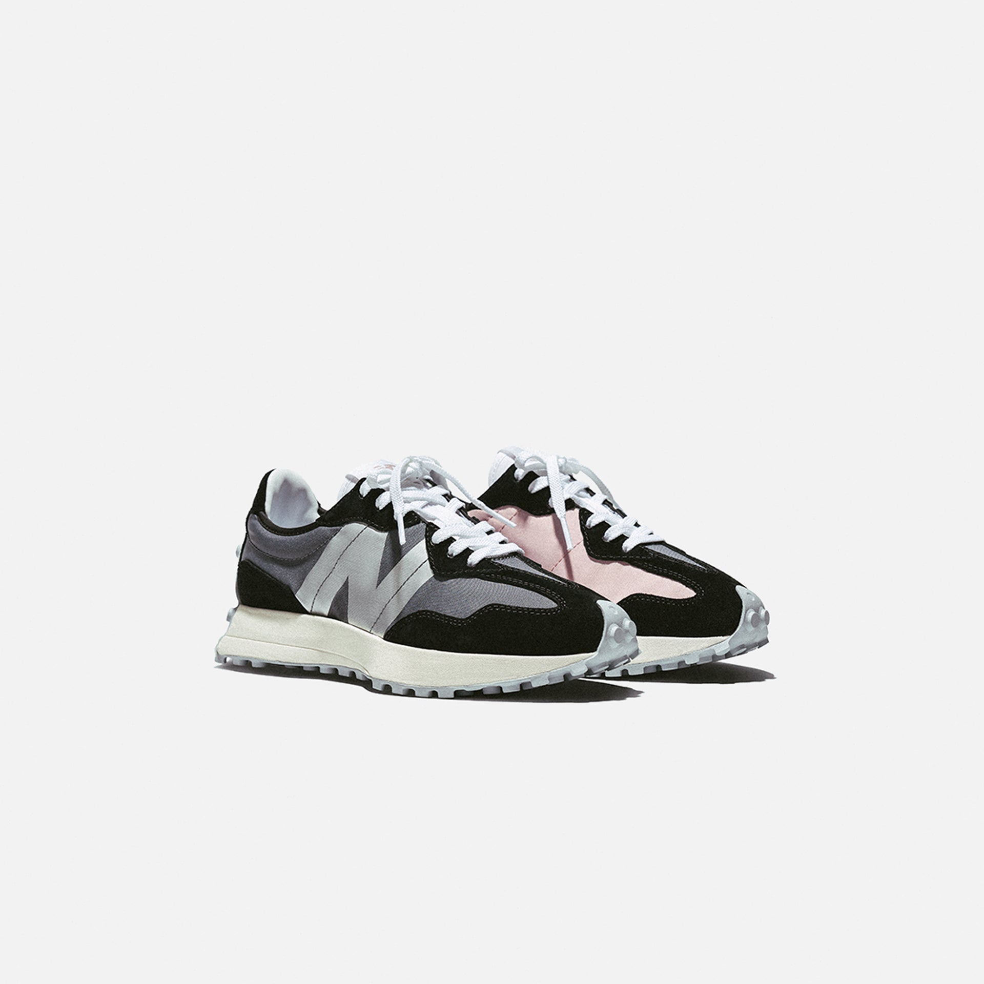 New Balance WMNS 327 - Grey / Black