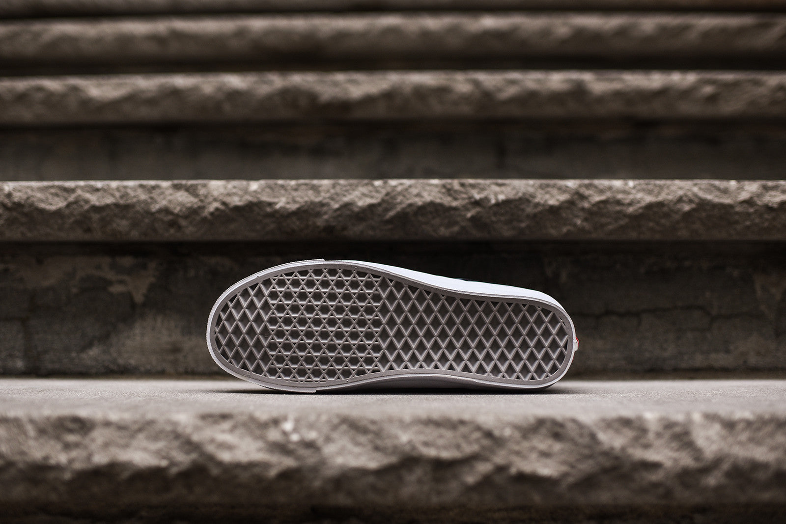 Vans Vault Sk8-Hi - Black / White