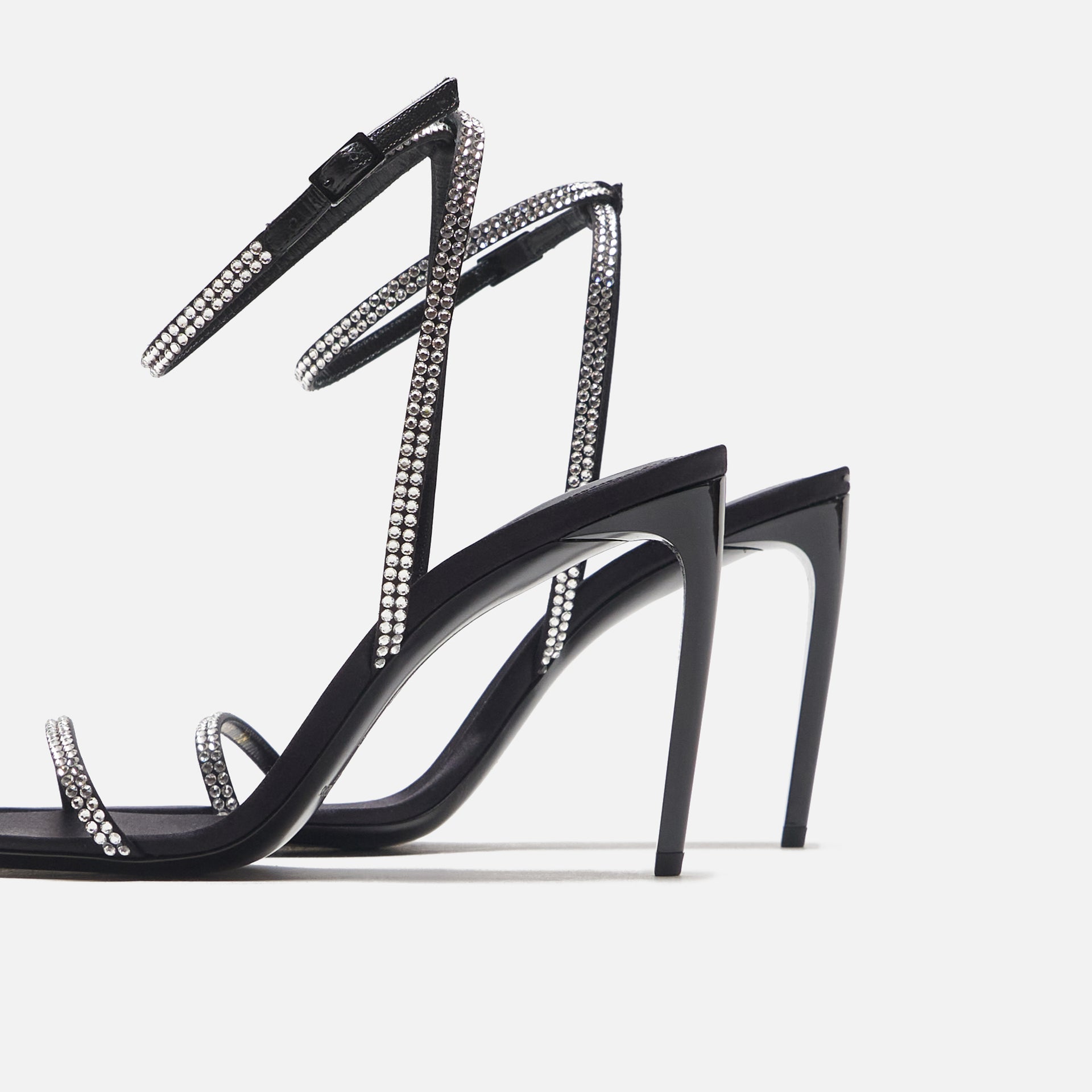 Saint Laurent Gippy 90 T.Steig Sandal - Nero / Crystal