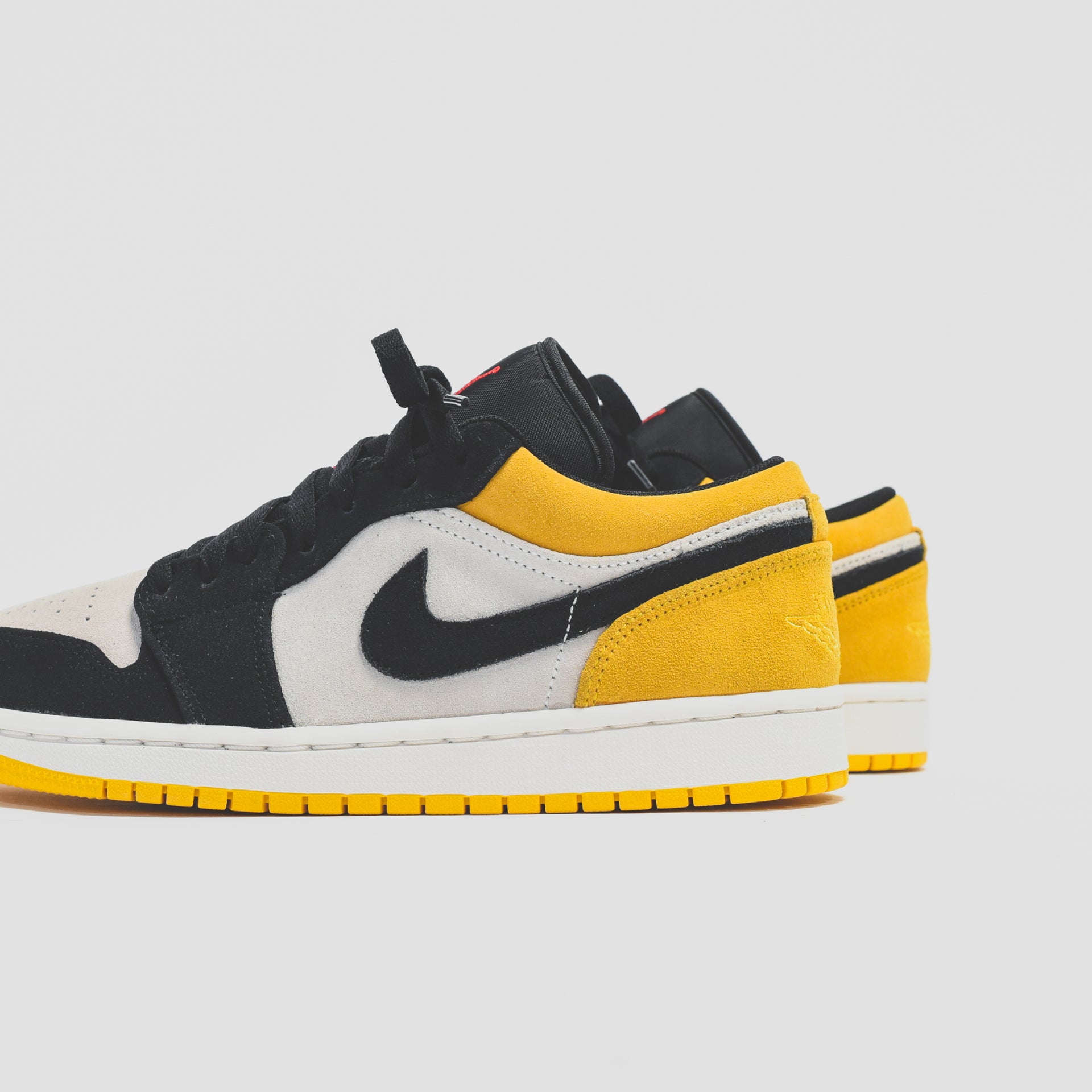 Nike Air Jordan 1 Low - Sail / Gym Red / University Gold / Black